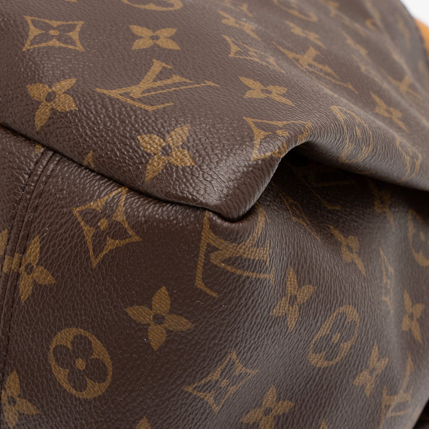 Louis Vuitton Monogram Canvas Artsy MM Shoulder Bag (SHF-FfYl36)