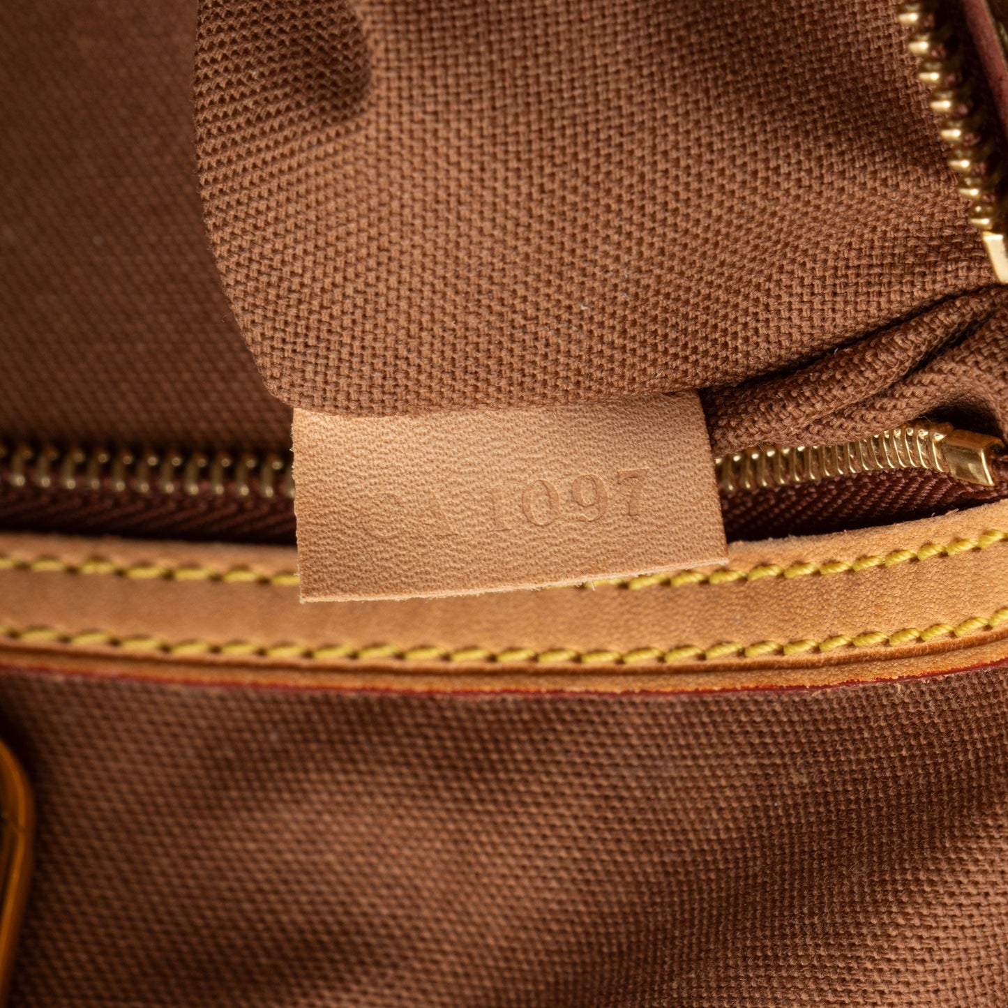 Louis Vuitton Monogram Canvas Batignolles Horizontal Tote (SHF-CfYlYT)