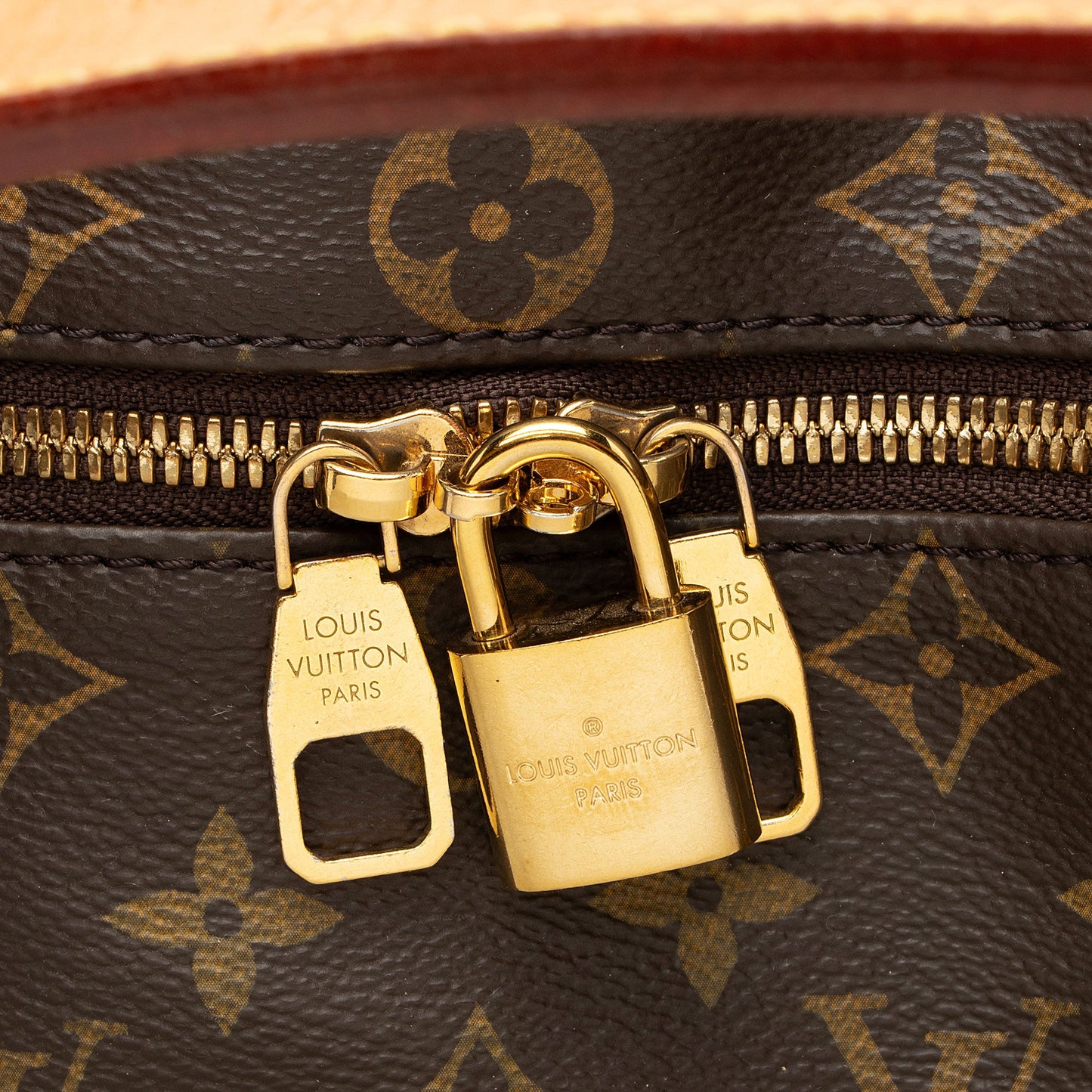 Louis Vuitton Monogram Canvas Berri MM Shoulder Bag