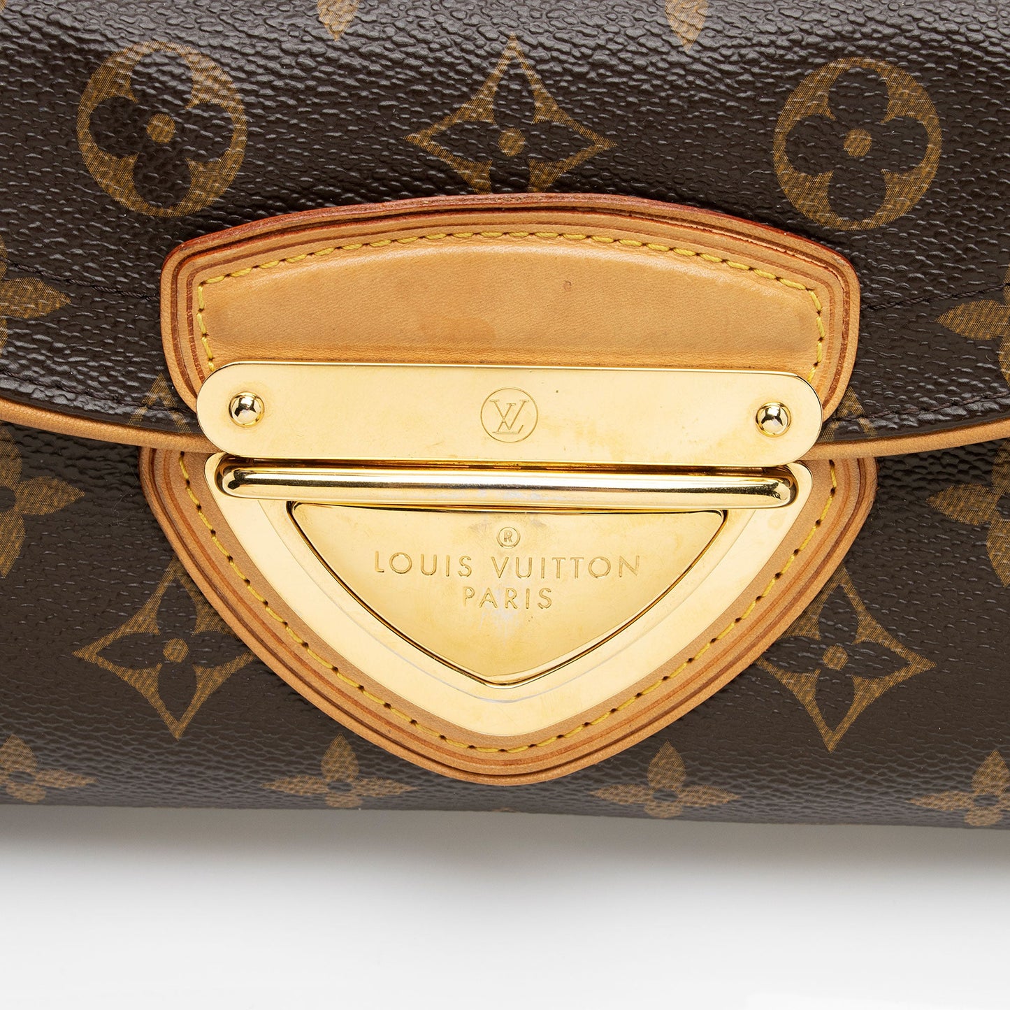 Louis Vuitton Monogram Canvas Beverly Clutch (SHF-QdlATW)