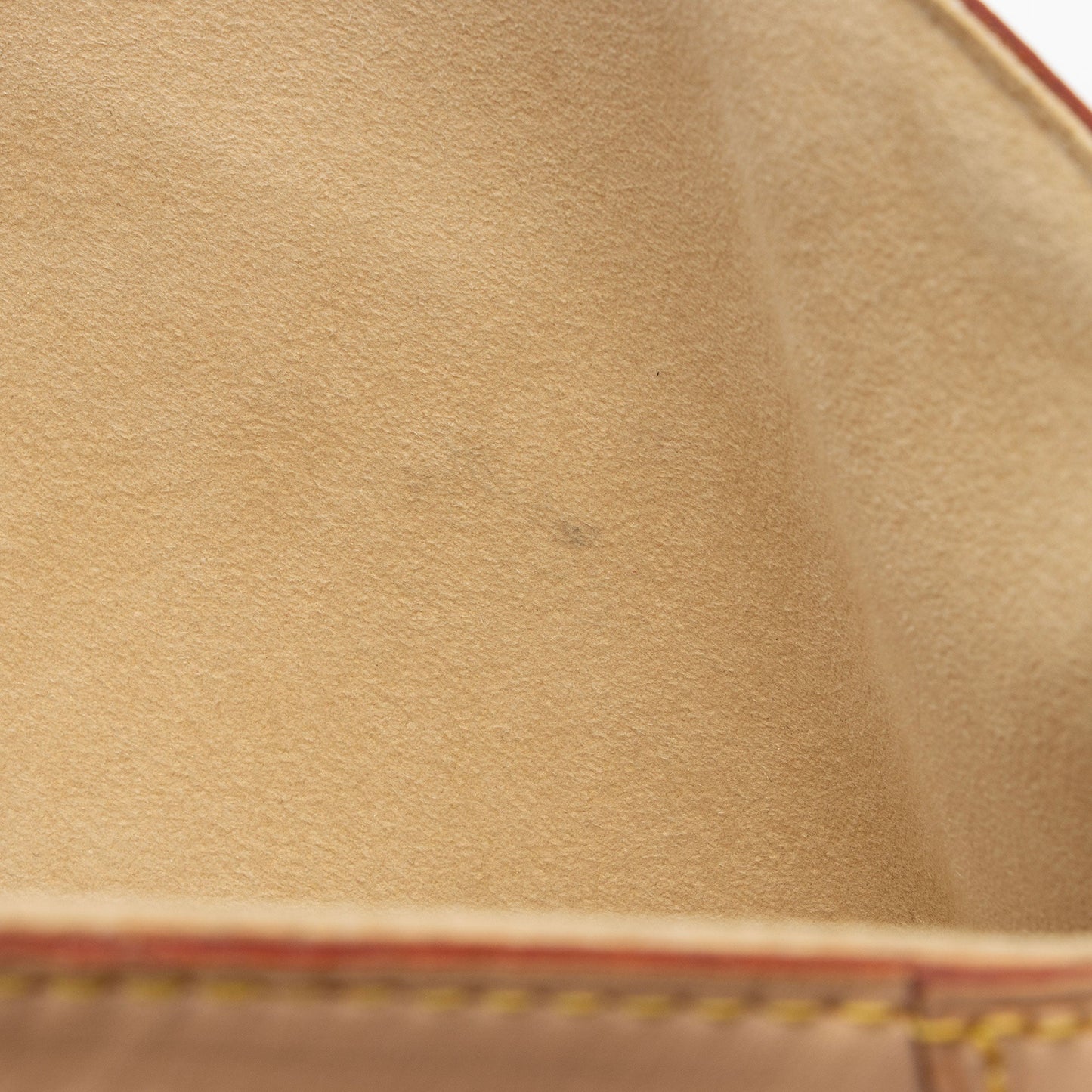 Louis Vuitton Monogram Canvas Beverly MM Shoulder Bag (SHF-TUvD5R)