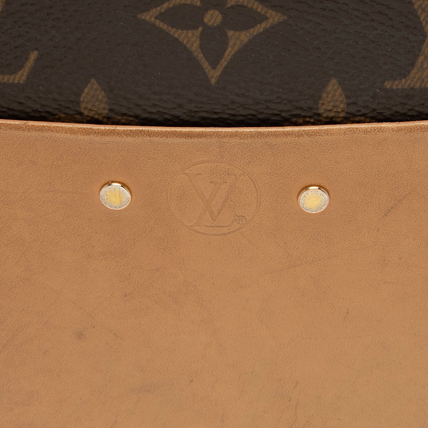 Louis Vuitton Monogram Canvas Boite Chapeau Souple MM Shoulder Bag (SHF-9LcW7N)