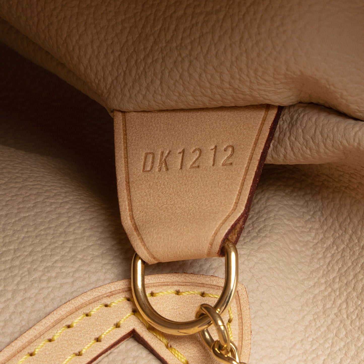 Louis Vuitton Monogram Canvas Bucket GM Tote (SHF-2wyVk0)