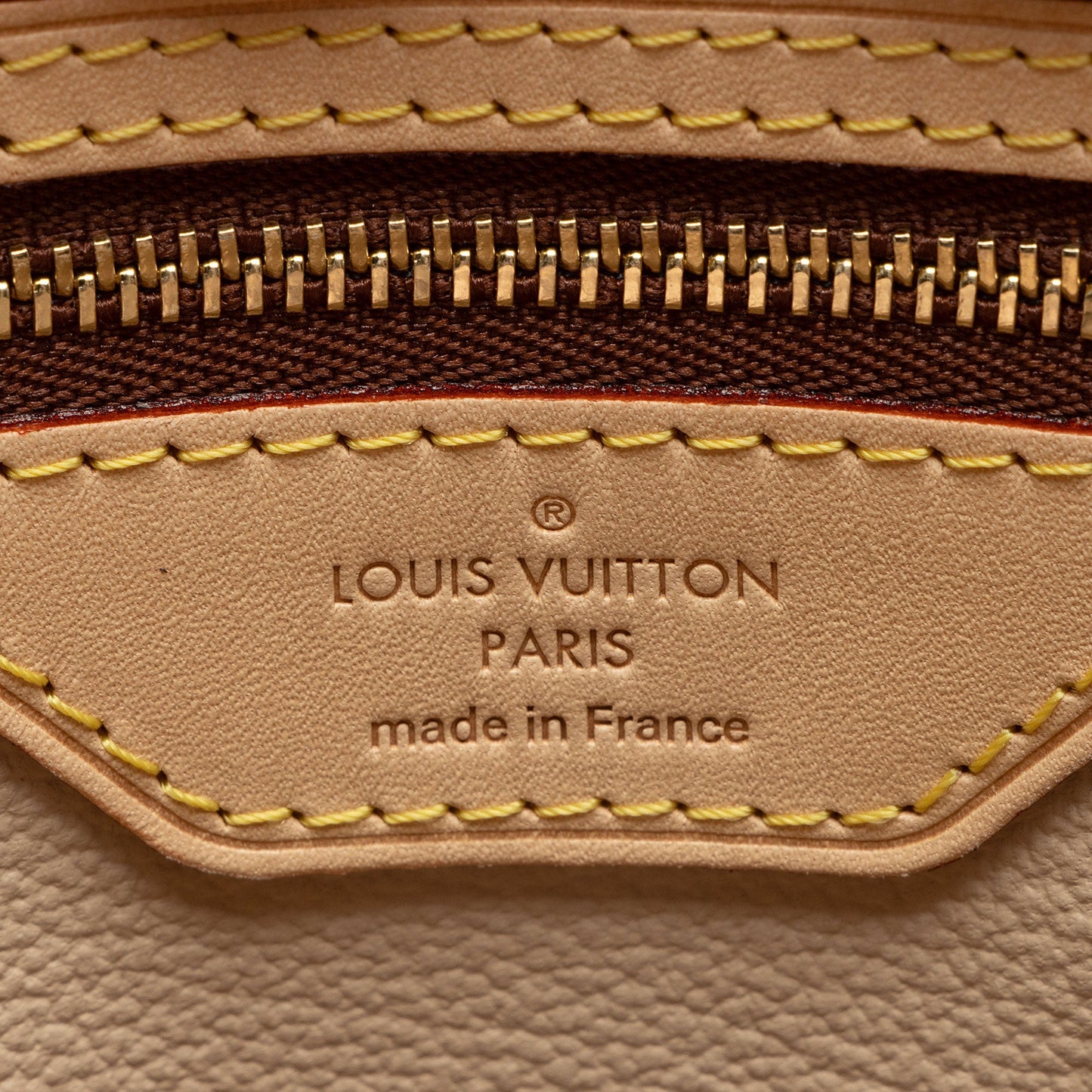 Louis Vuitton Monogram Canvas Bucket GM Tote (SHF-2wyVk0)