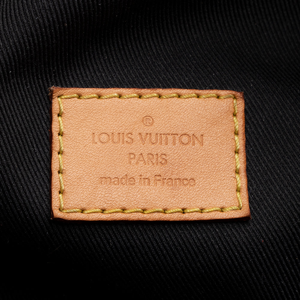 Louis Vuitton Monogram Canvas Bumbag (SHF-EQpZuq)