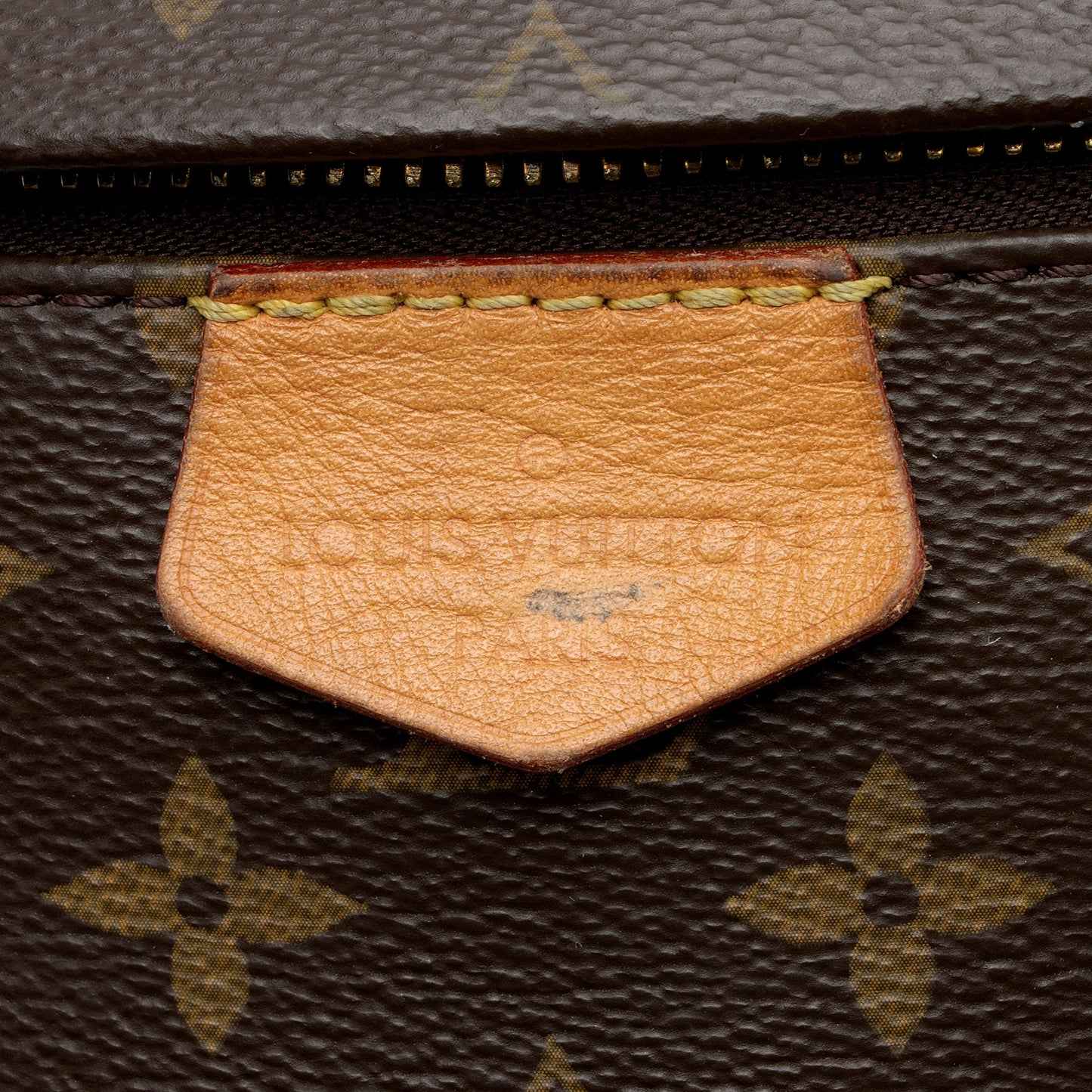 Louis Vuitton Monogram Canvas Bumbag (SHF-S8BZZN)