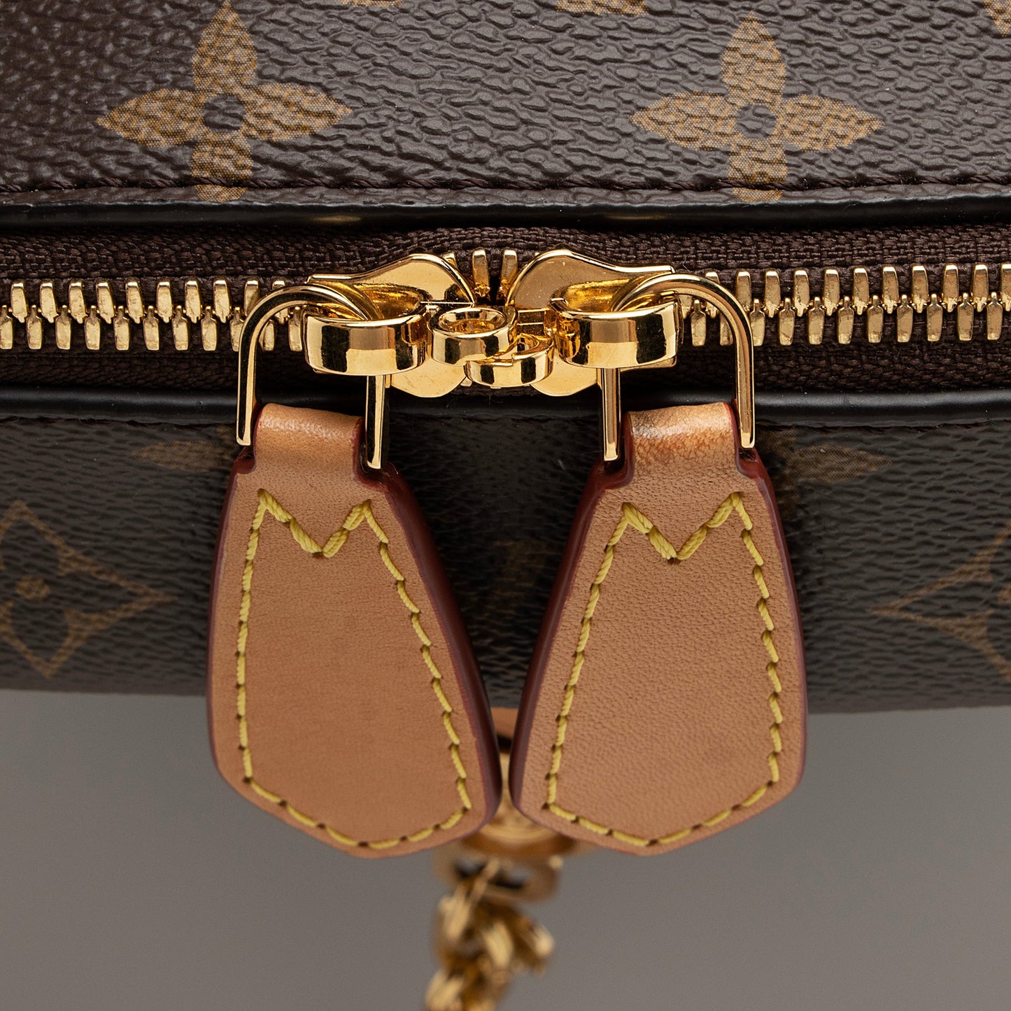 Louis Vuitton Monogram Canvas Carryall MM NM Shoulder Bag (SHF-Xs7dD8)