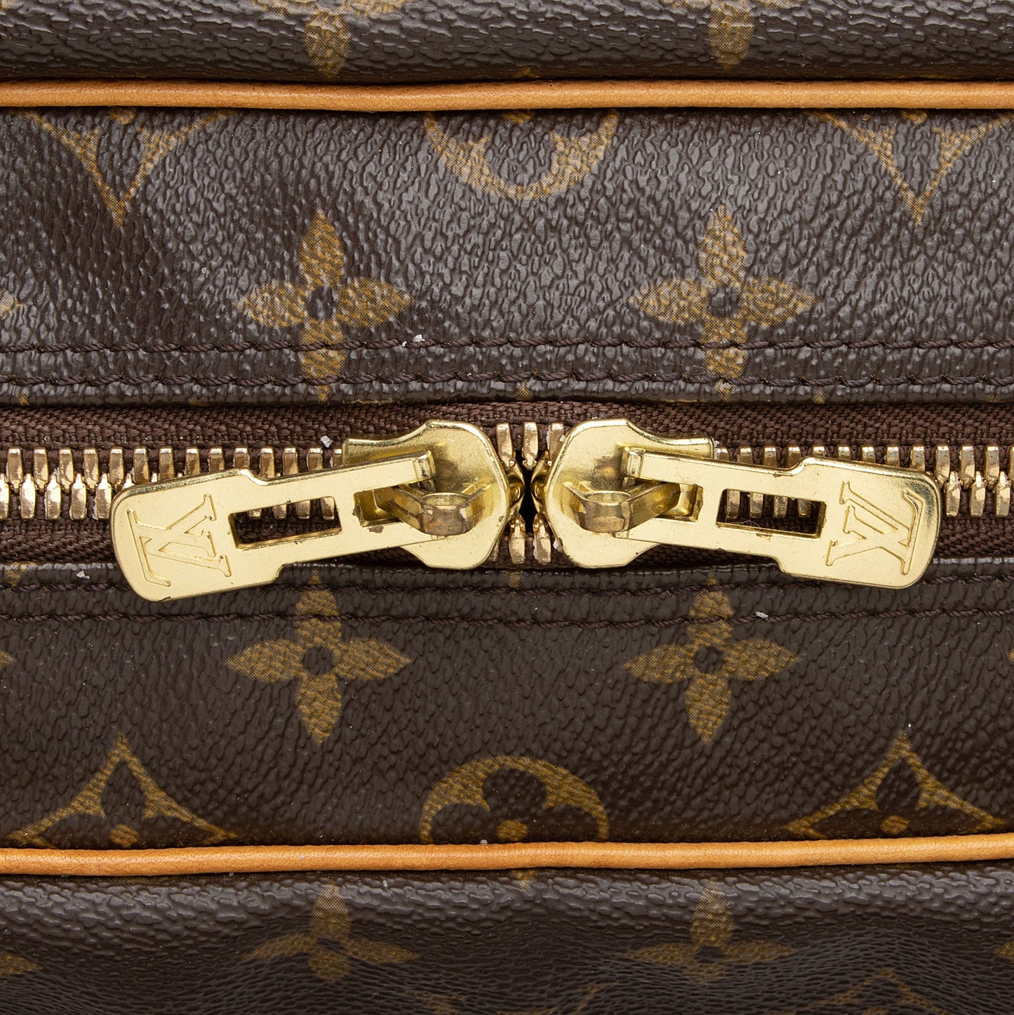 Louis Vuitton Monogram Canvas Carryall Weekender (SHF-PsGKrA)