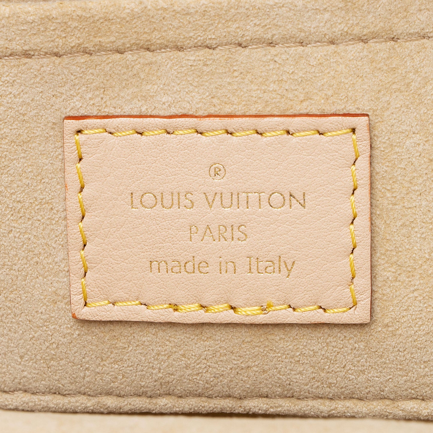 Louis Vuitton Monogram Canvas Clutch (SHF-aOWiSq)