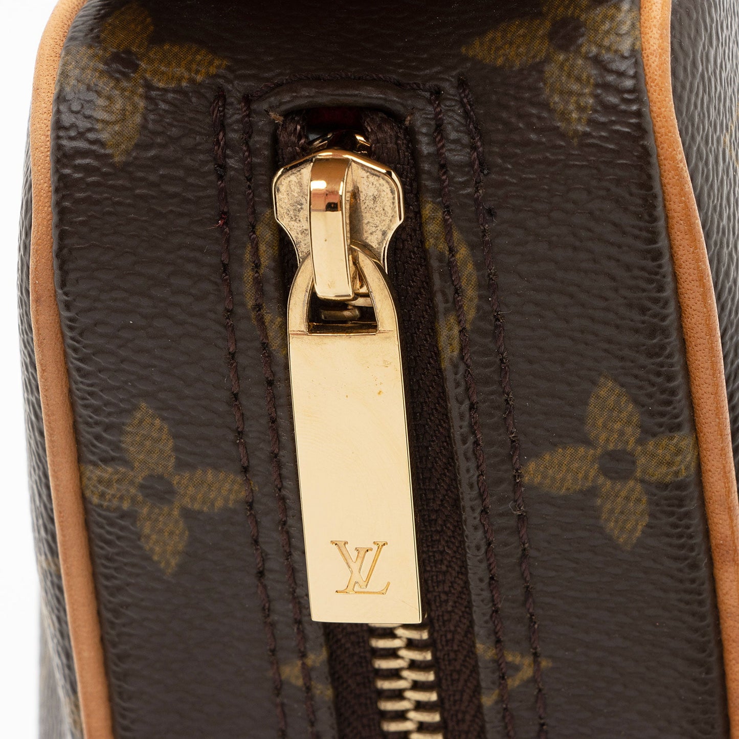 Louis Vuitton Monogram Canvas Croissant MM Shoulder Bag (SHF-PROm8v)
