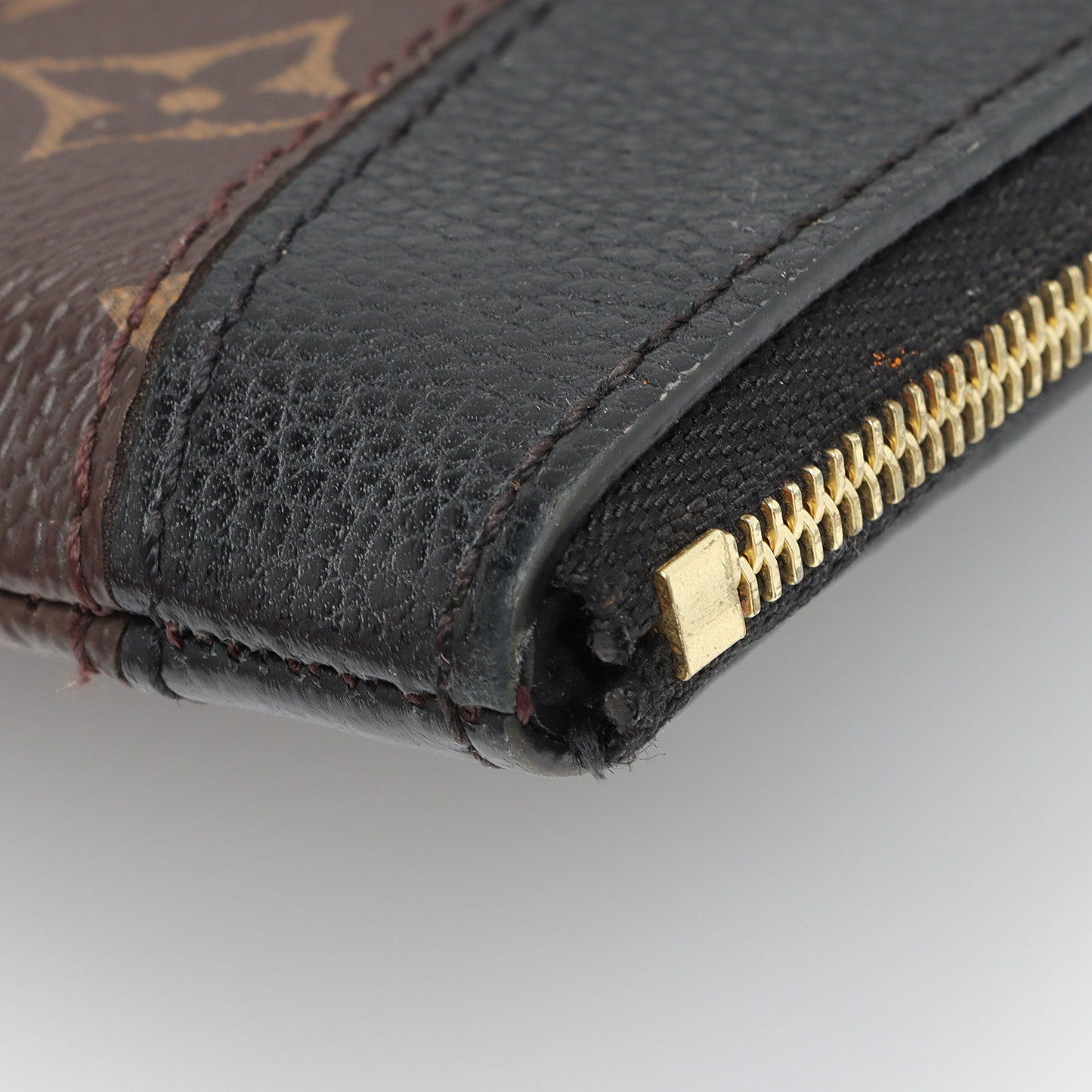 Louis Vuitton Monogram Canvas Daily Pouch (SHF-epvh9P)
