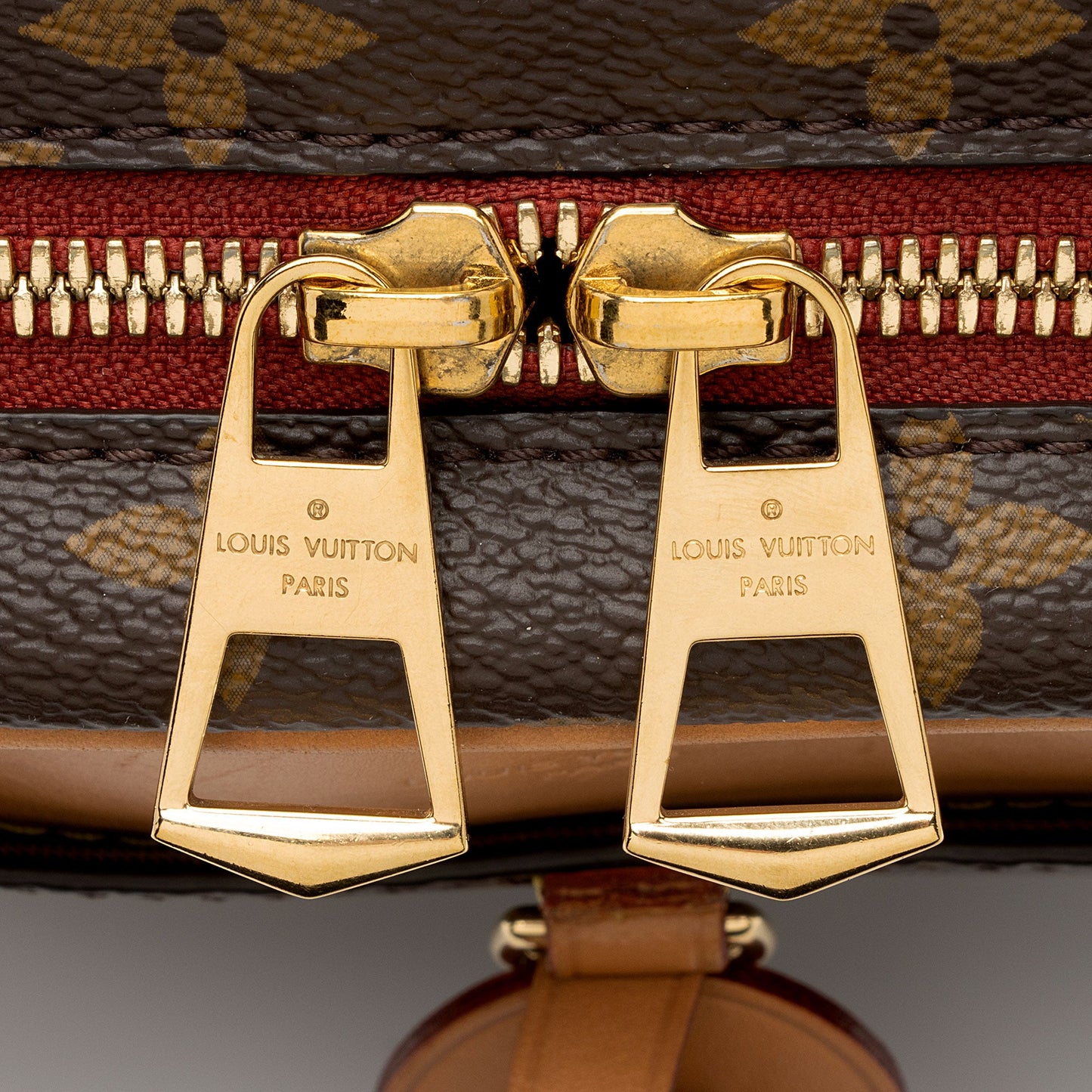Louis Vuitton Monogram Canvas Deauville Mini Shoulder Bag (SHF-sSJvjs)
