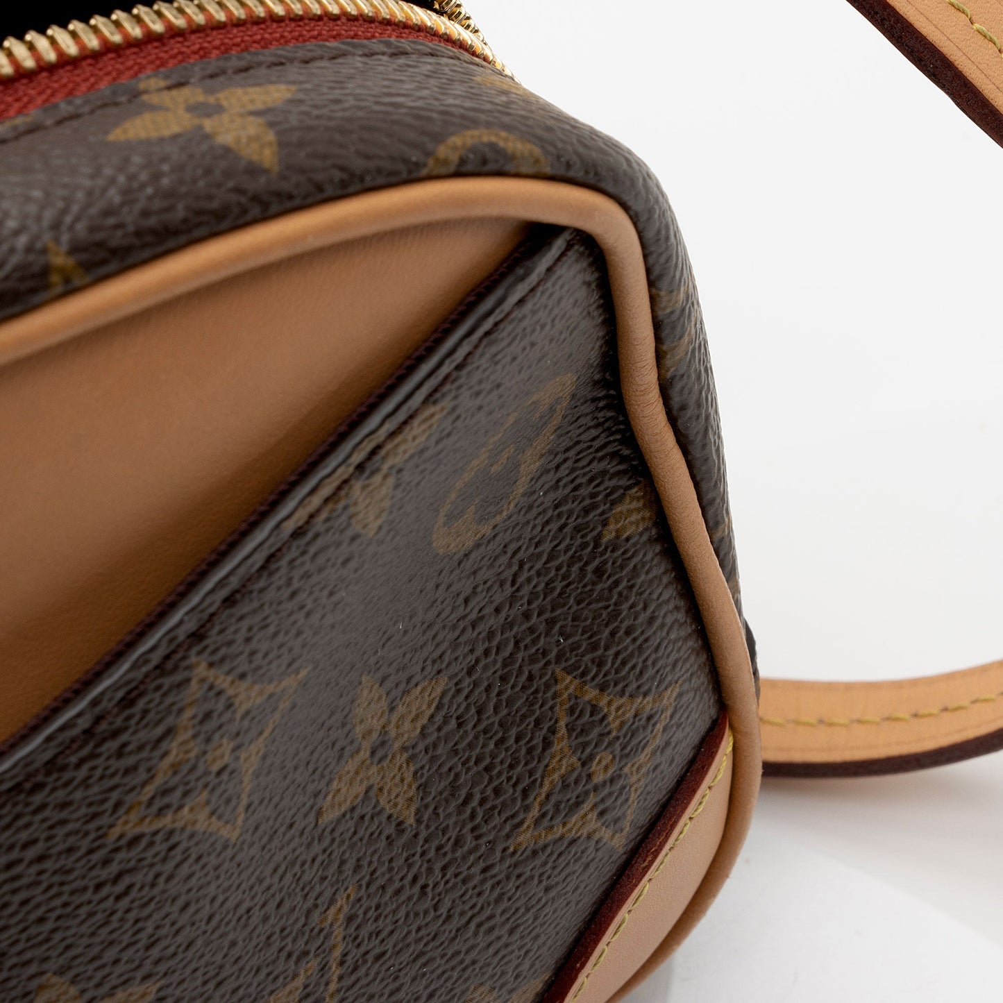 Louis Vuitton Monogram Canvas Deauville Mini Shoulder Bag (SHF-sSJvjs)