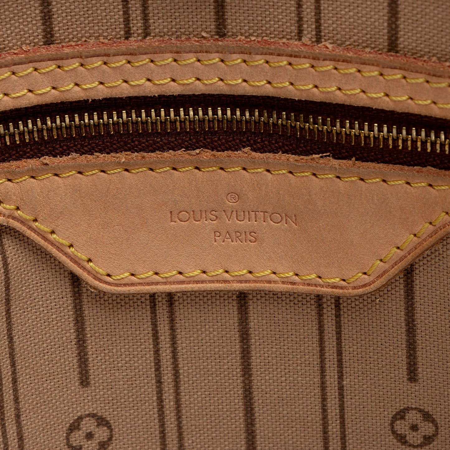 Louis Vuitton Monogram Canvas Delightful MM Shoulder Bag (SHF-mFGAsz)