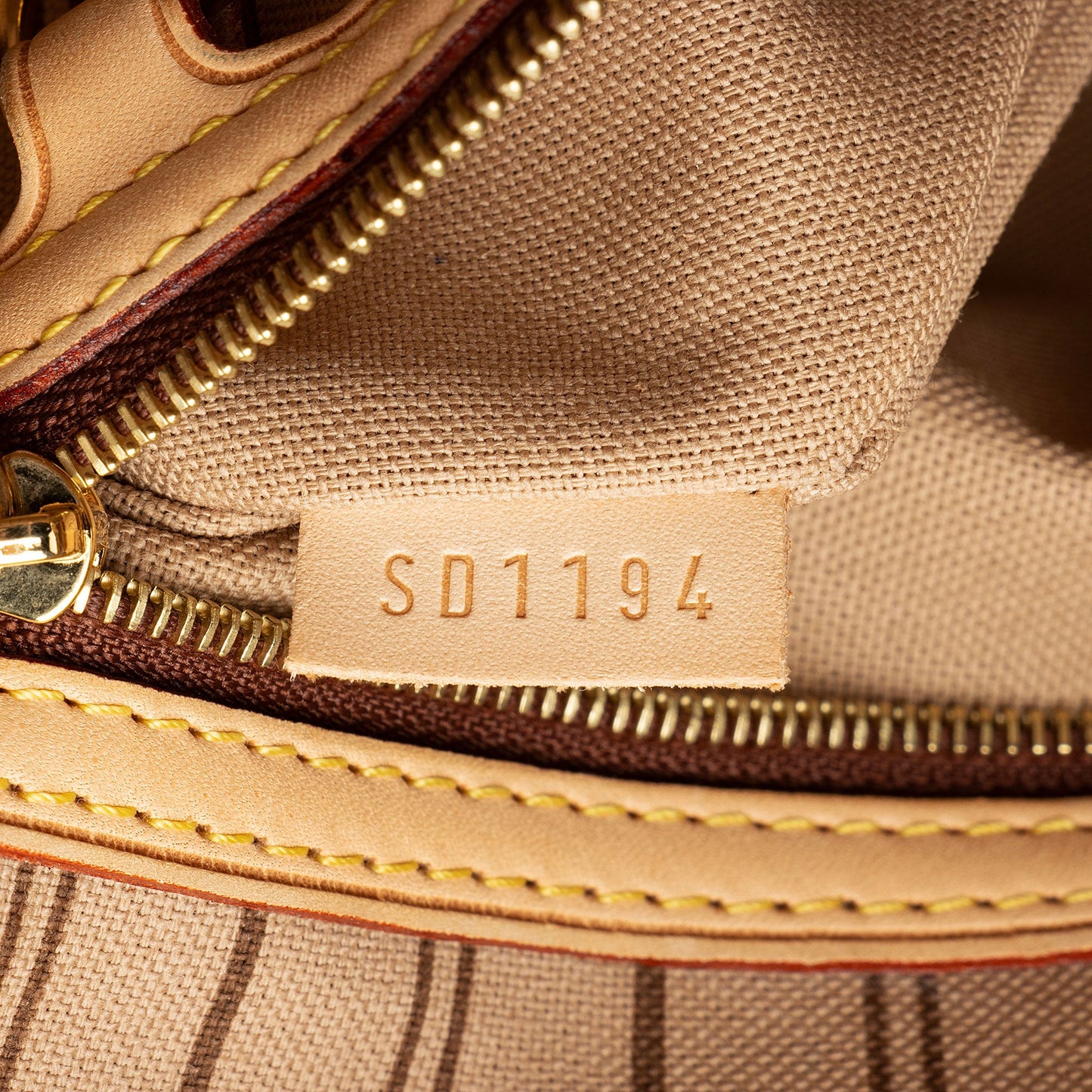 Louis Vuitton Monogram Canvas Delightful MM Shoulder Bag