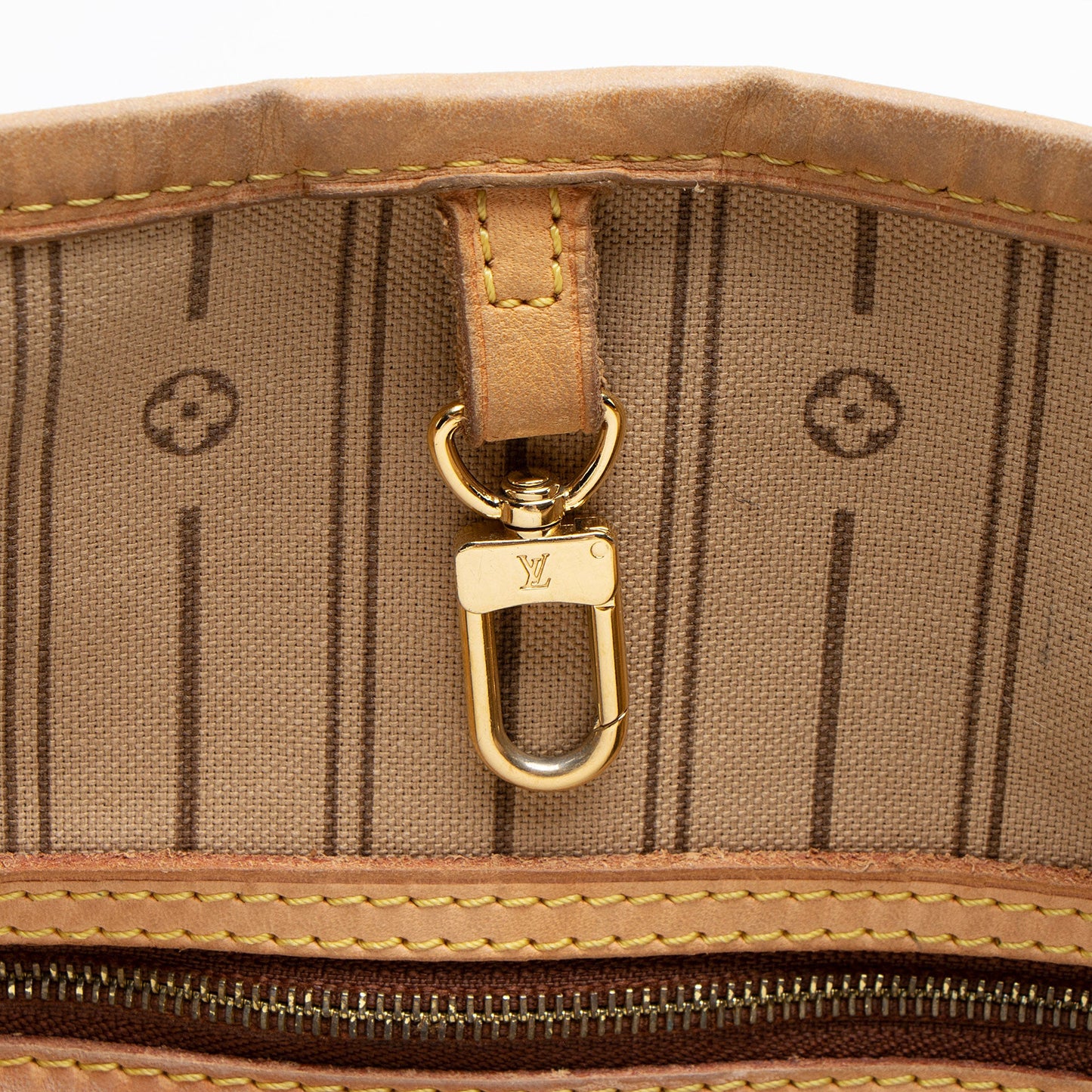 Louis Vuitton Monogram Canvas Delightful PM Shoulder Bag (SHF-GvE5WN)