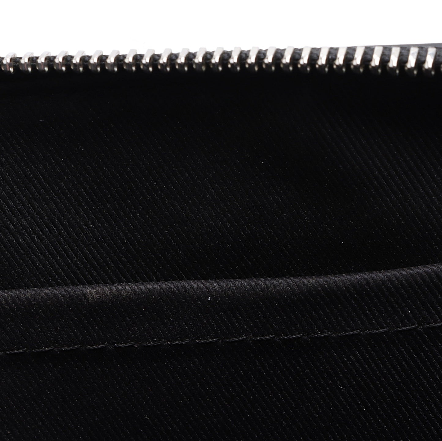 Louis Vuitton Monogram Canvas Discovery GM Pochette (SHF-H95Uqt)
