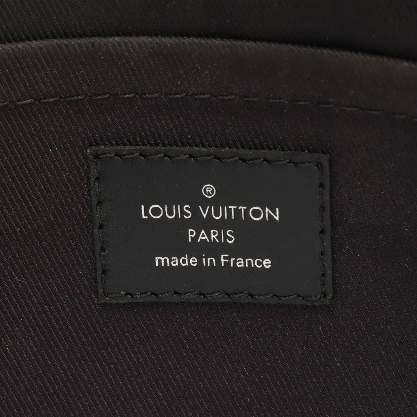 Louis Vuitton Monogram Canvas Discovery GM Pochette (SHF-H95Uqt)