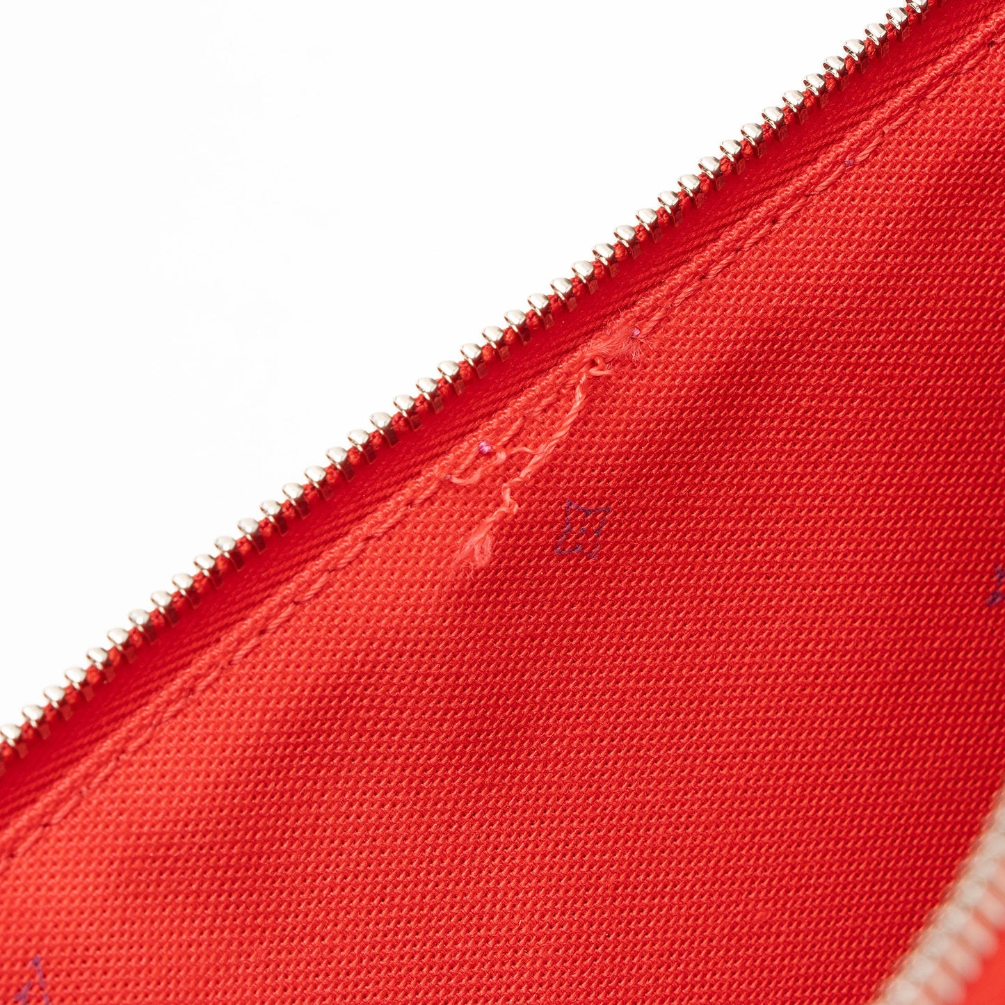 Louis Vuitton Monogram Canvas Escale Neverfull MM Pochette (SHF-TSzPYU)