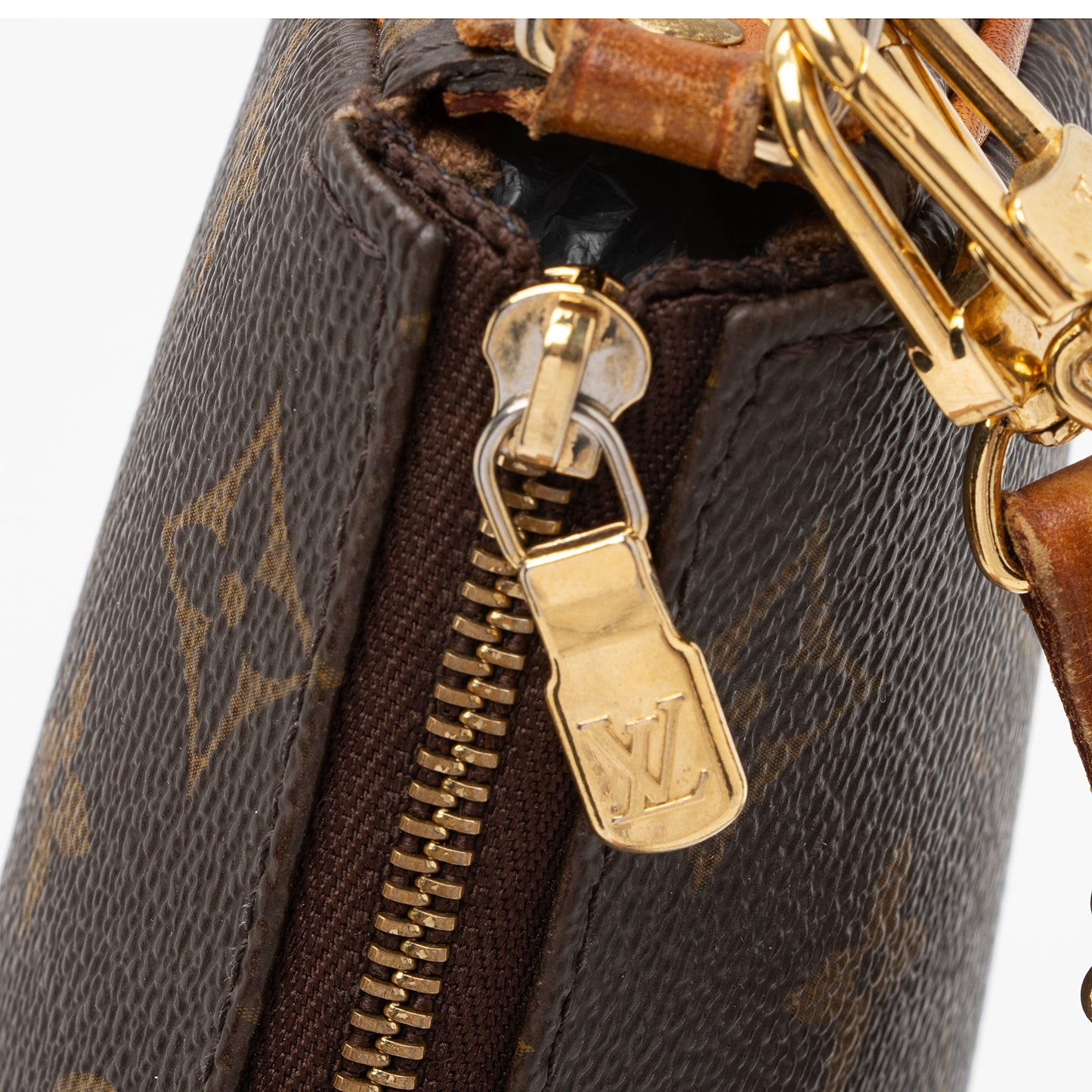 Louis Vuitton Monogram Canvas Eva Clutch (SHF-6uL33S)
