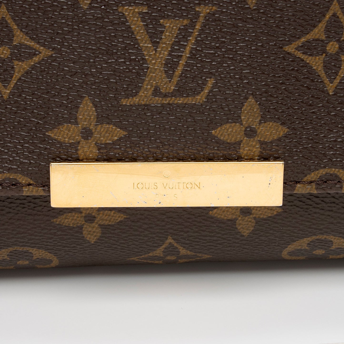 Louis Vuitton Monogram Canvas Favorite MM Shoulder Bag (SHF-4VRVaU)