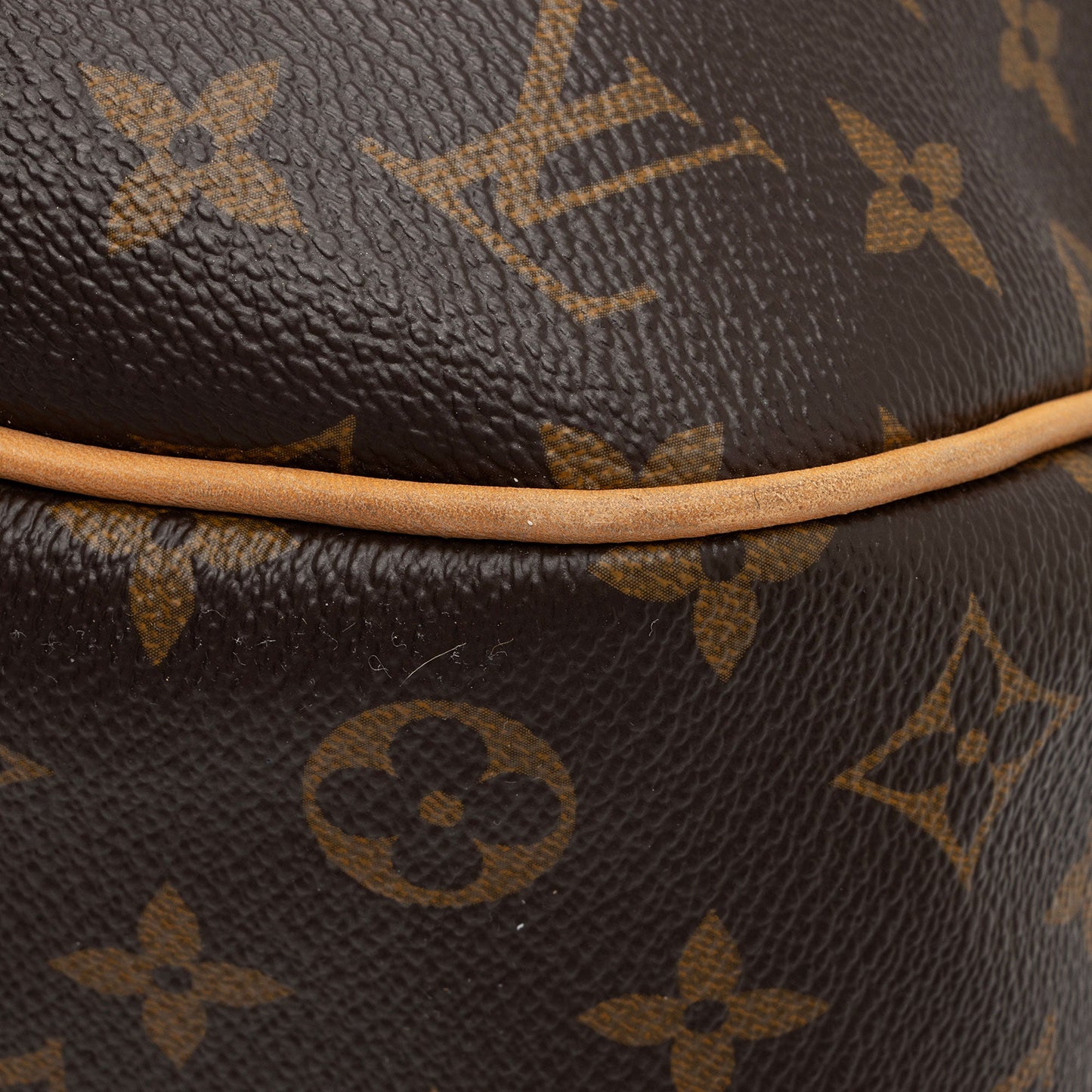 Louis Vuitton Monogram Canvas Galliera GM Shoulder Bag (SHF-95Og4k)