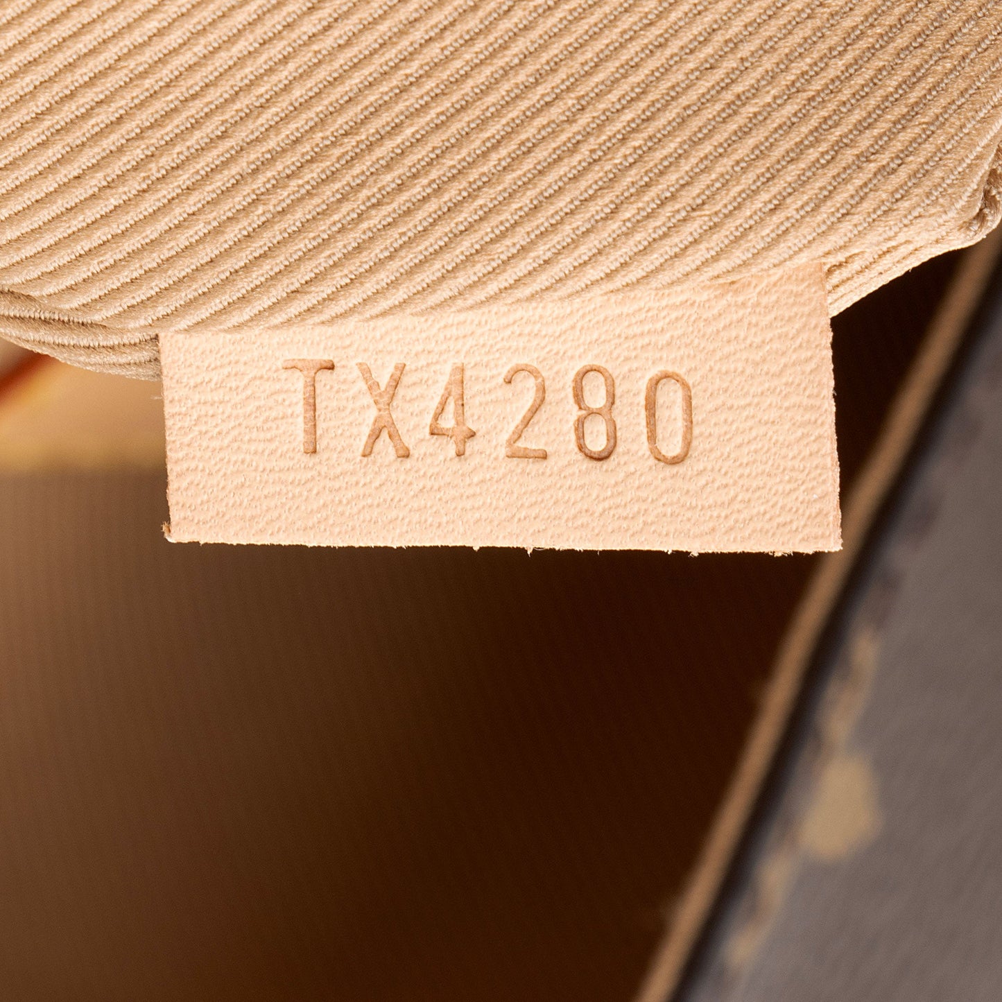 Louis Vuitton Monogram Canvas Graceful MM Hobo (SHF-ovfcpu)