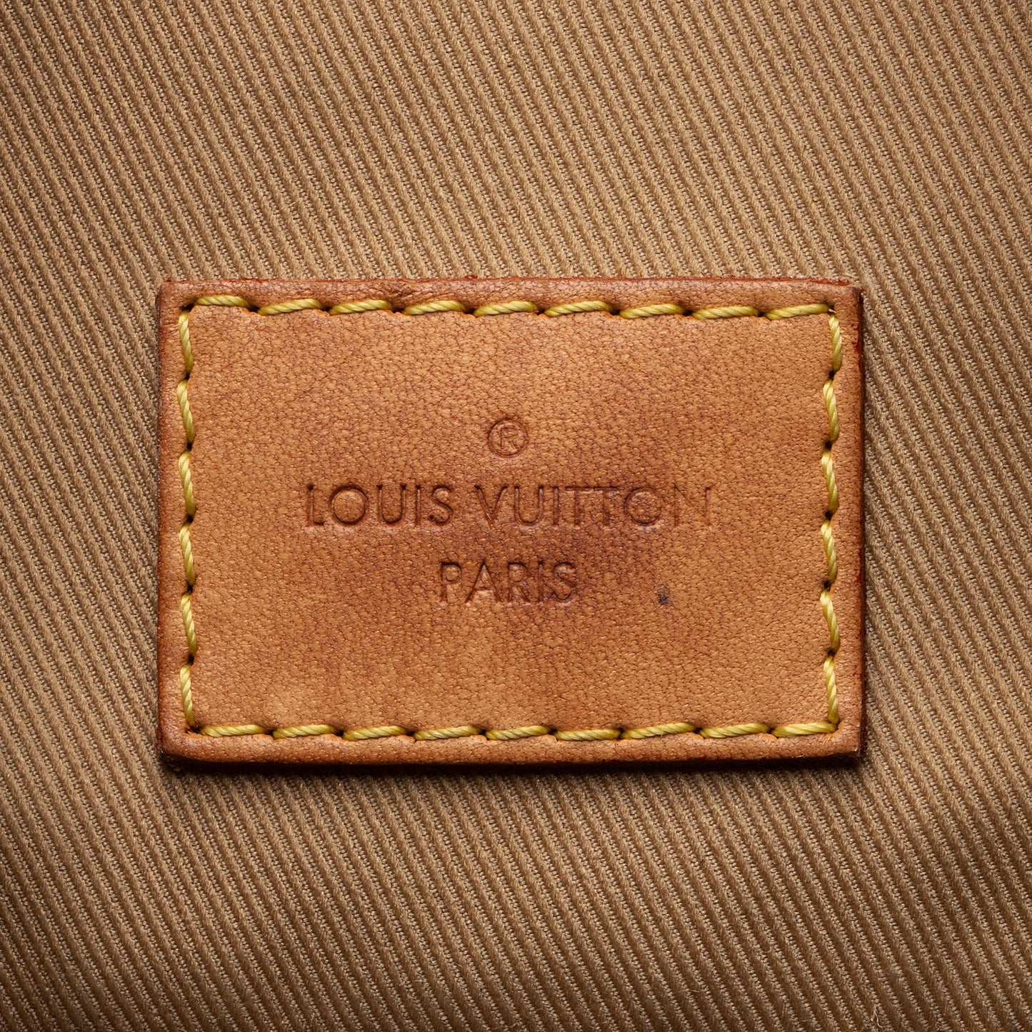 Louis Vuitton Monogram Canvas Graceful PM Hobo (SHF-VNzRqE)