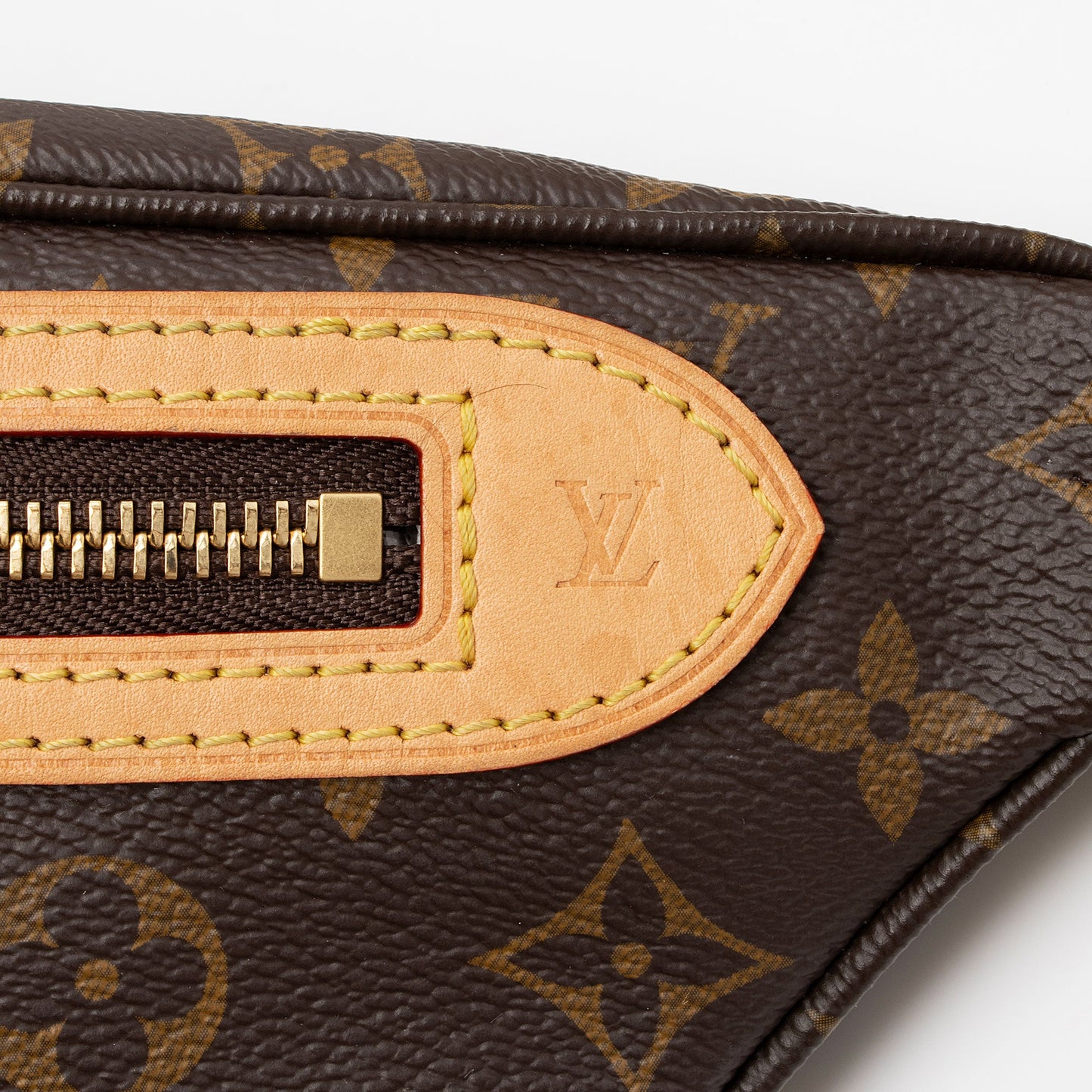 Louis Vuitton Monogram Canvas High Rise Bumbag (SHF-L7Mce0)