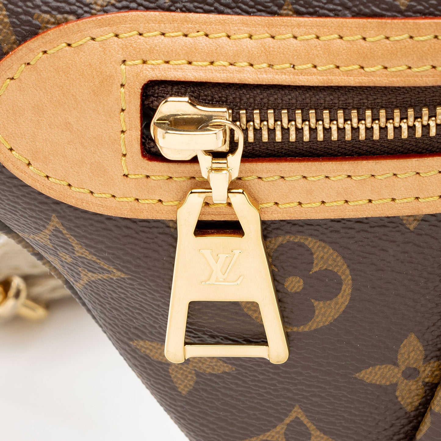 Louis Vuitton Monogram Canvas High Rise Bumbag