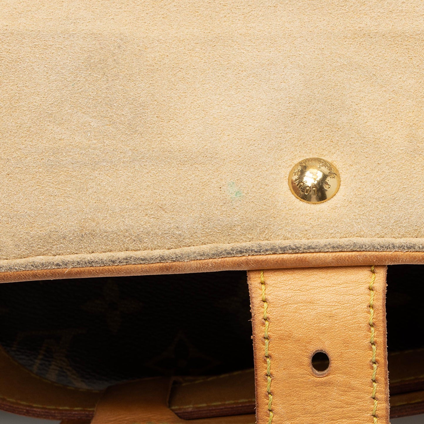 Louis Vuitton Monogram Canvas Hudson PM Shoulder Bag (SHF-23168)