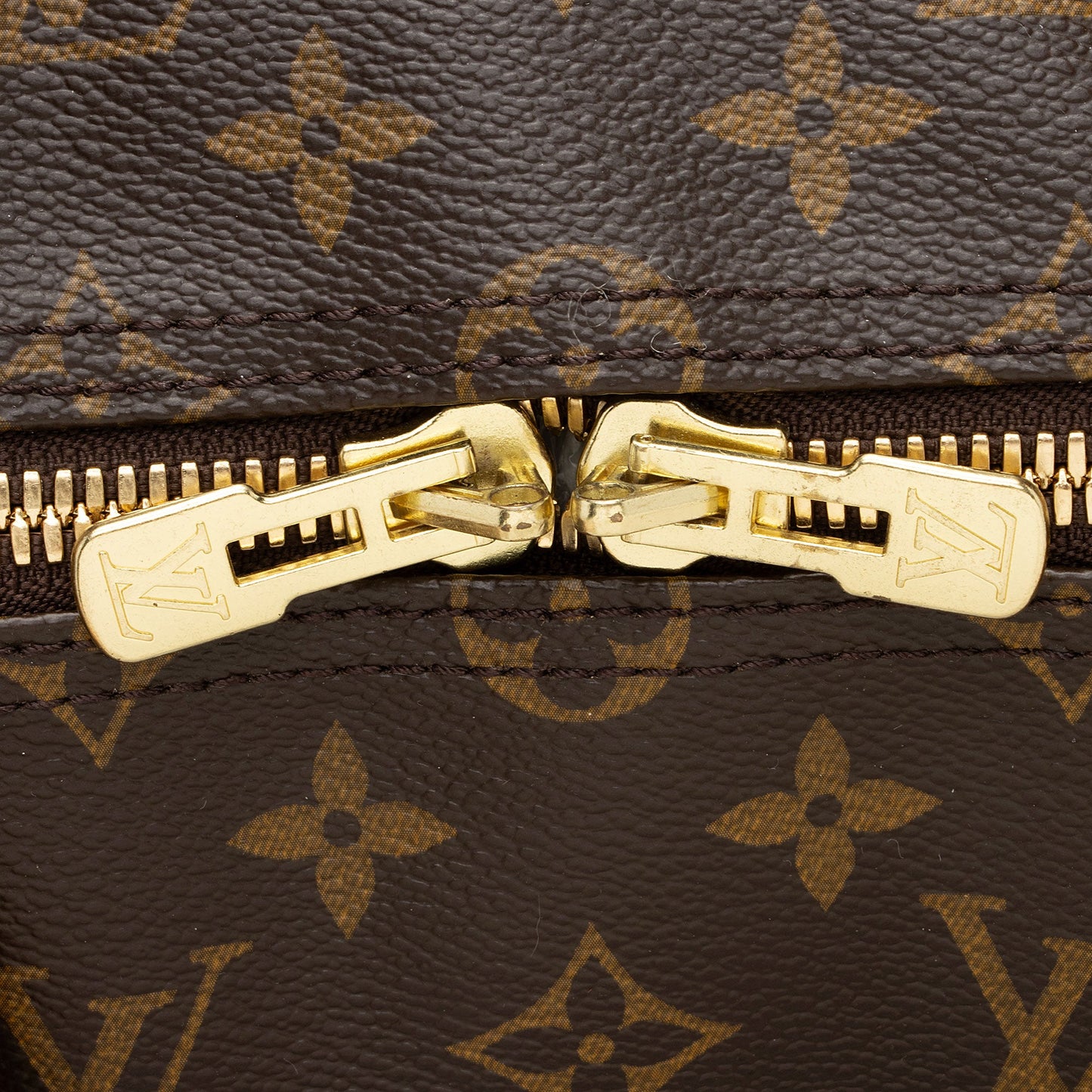 Louis Vuitton Monogram Canvas Keepall 50 Duffle Bag (SHF-2N6ZWx)
