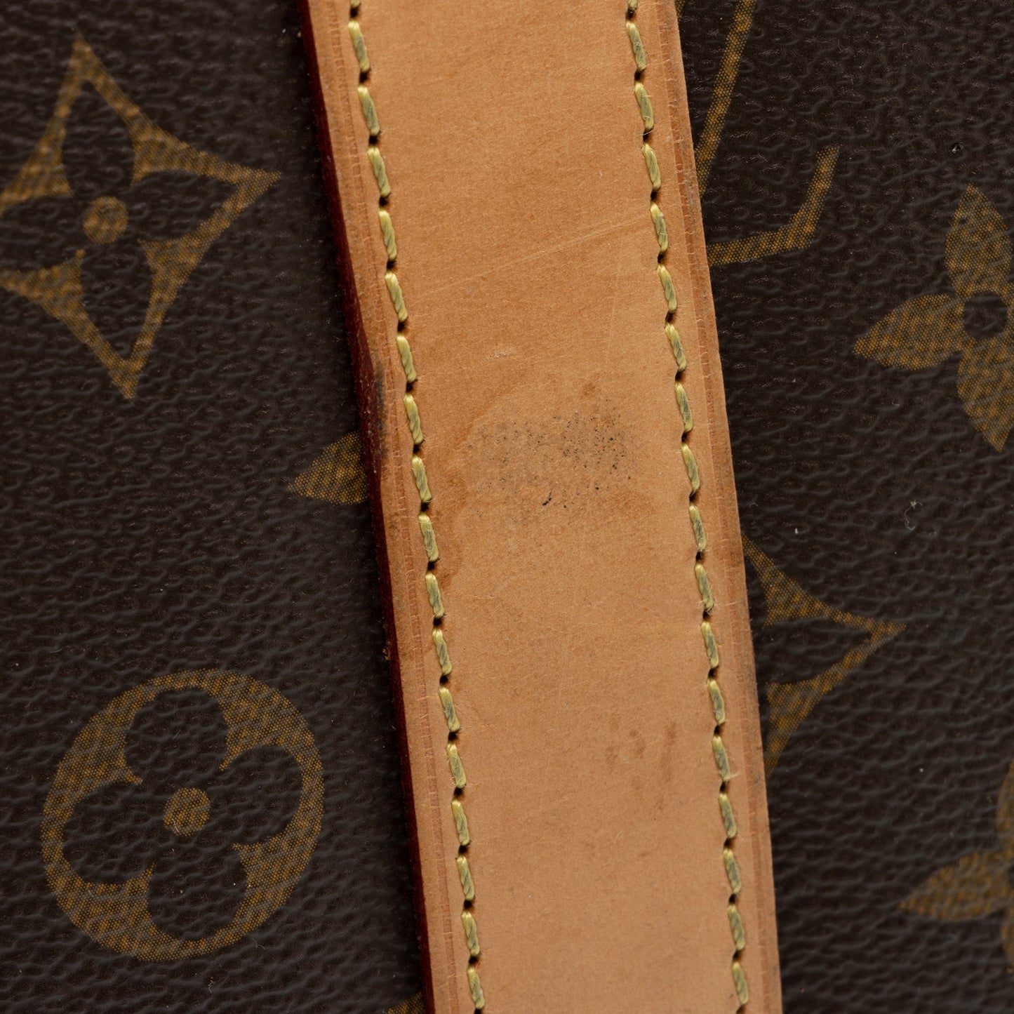 Louis Vuitton Monogram Canvas Keepall 55 Duffle Bag (SHF-AqdA4y)