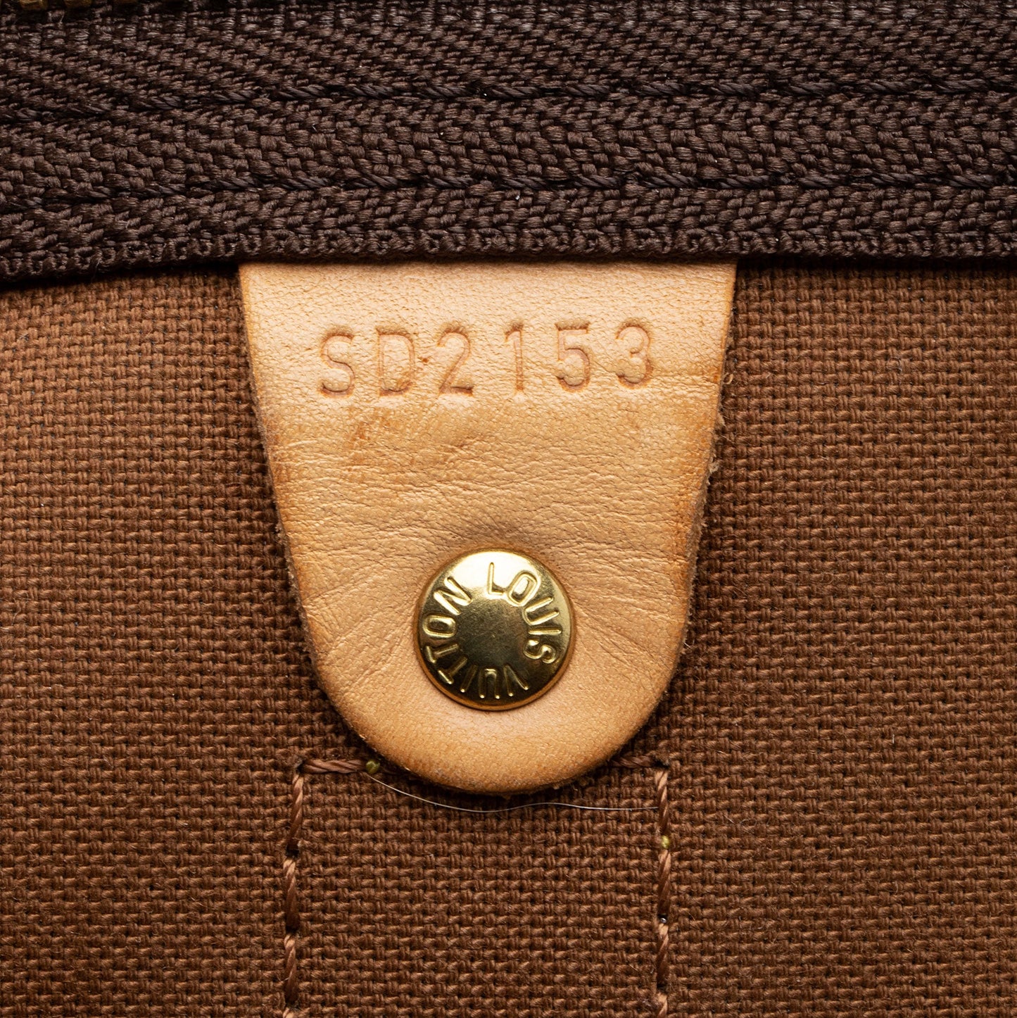 Louis Vuitton Monogram Canvas Keepall Bandouliere 55 Duffle Bag (SHF-qBIEjn)