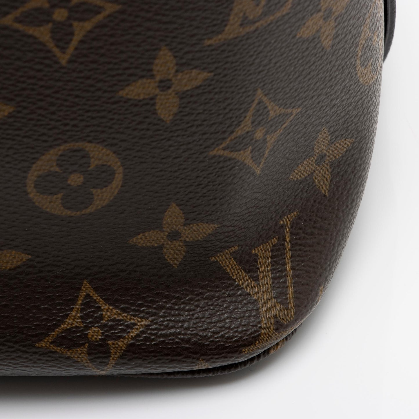 Louis Vuitton Monogram Canvas Lockit MM Satchel (SHF-23823)