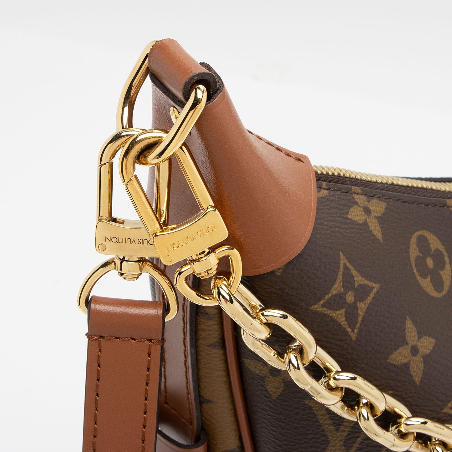 Louis Vuitton Monogram Canvas Loop Hobo (SHF-wexBck)