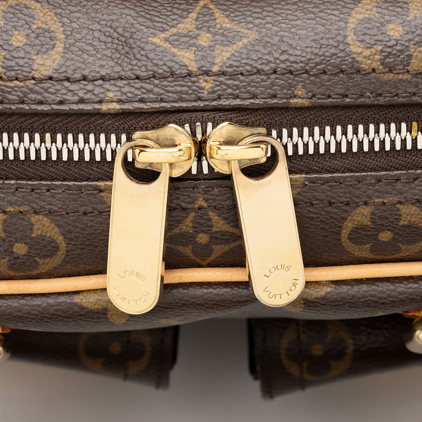 Louis Vuitton Monogram Canvas Manhattan PM Satchel (SHF-roUawR)