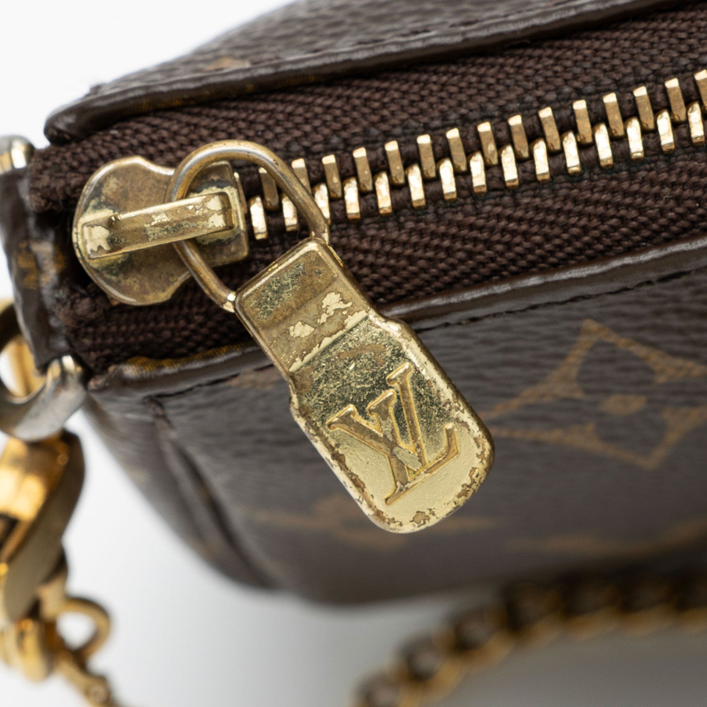 Louis Vuitton Monogram Canvas Mini Pochette Accessoires -  (SHF-IQRtfM)