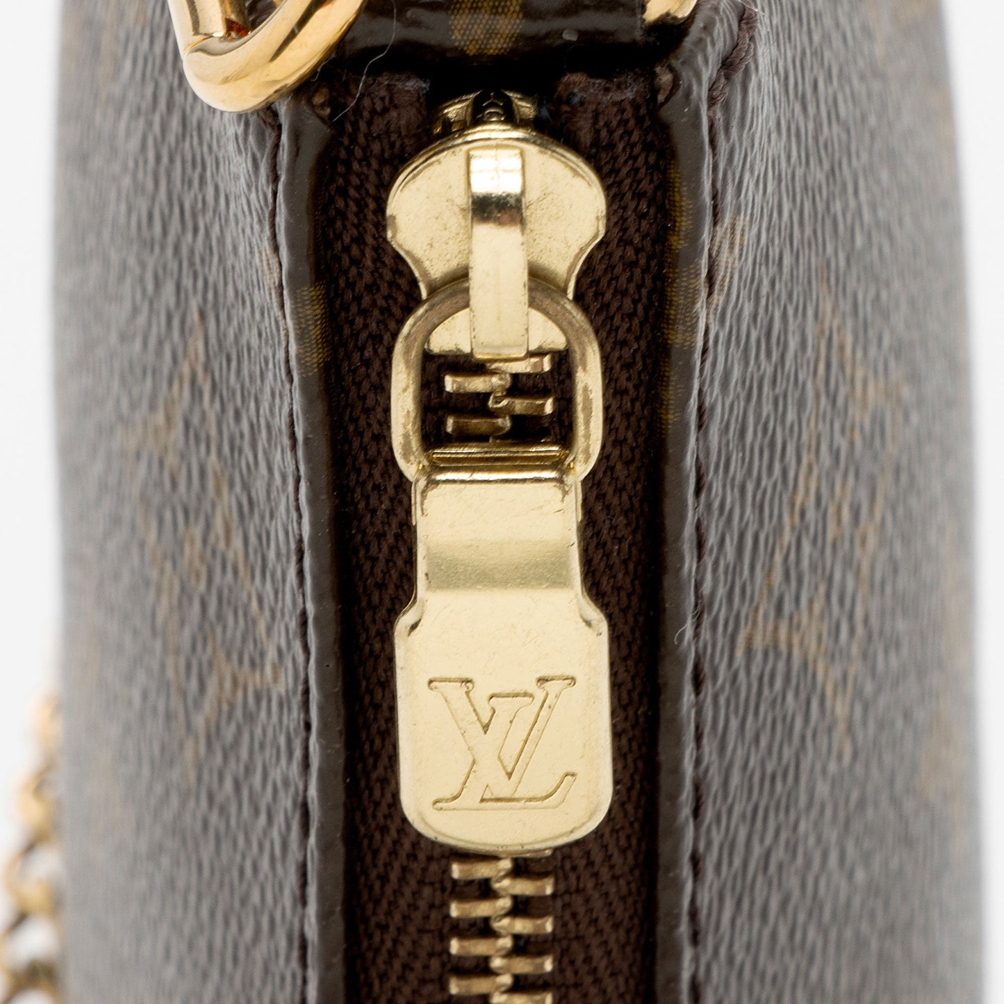 Louis Vuitton Monogram Canvas Mini Pochette Accessoires (SHF-Z2dWSJ)
