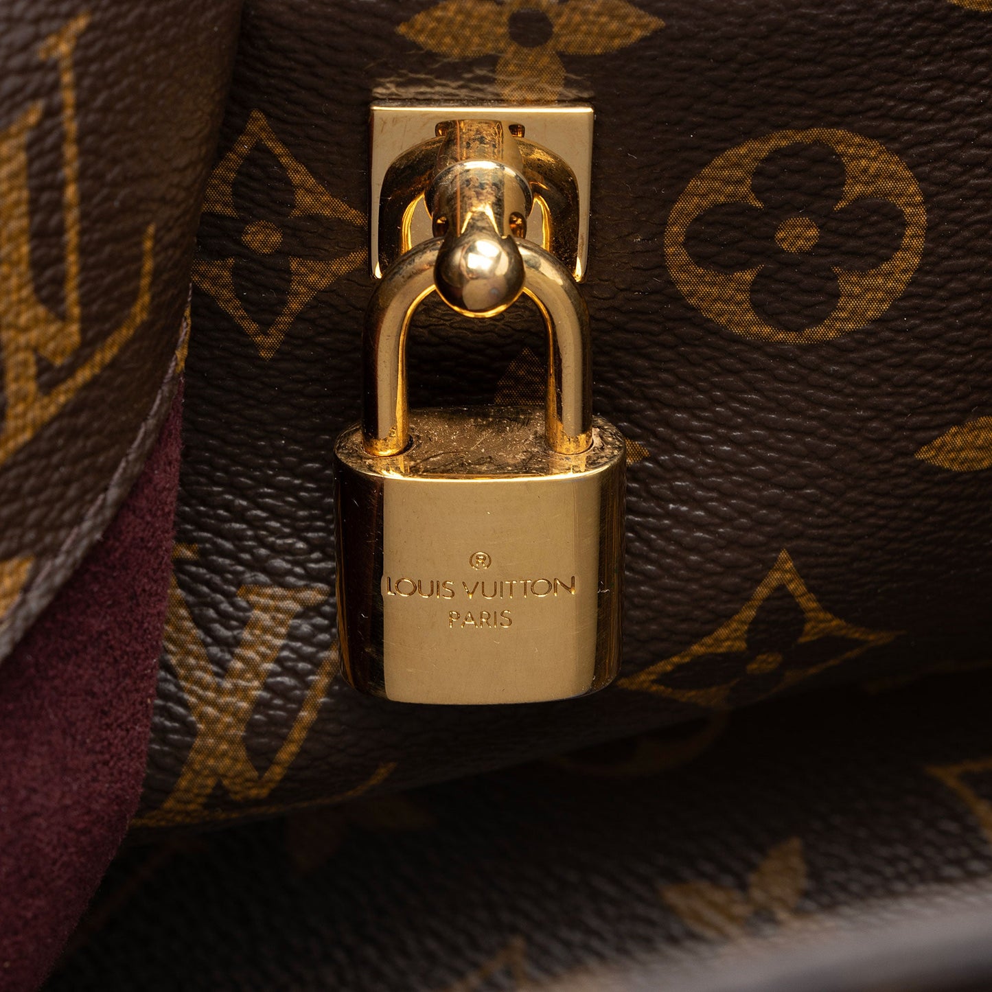Louis Vuitton Monogram Canvas Montaigne GM Tote (SHF-oiyqr1)