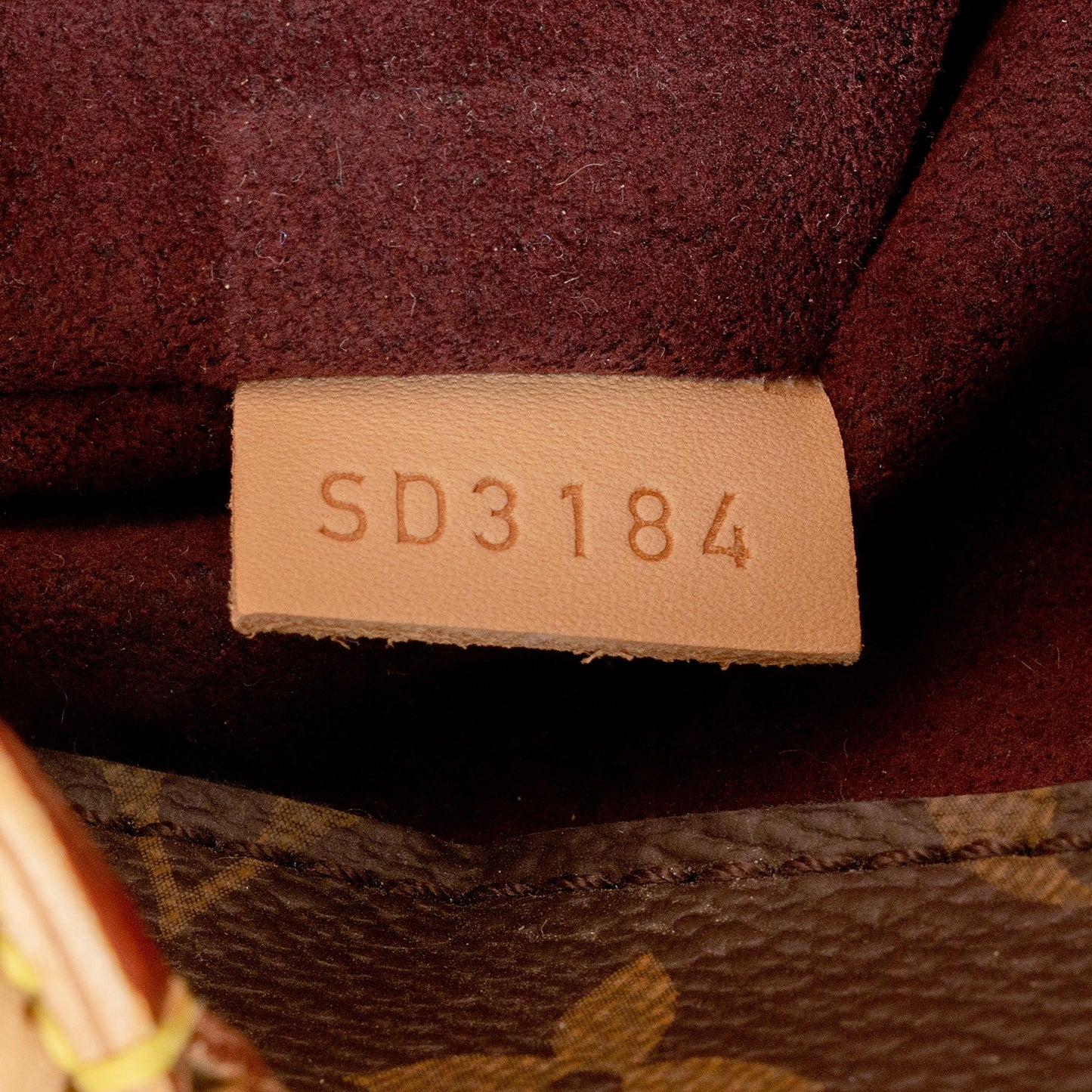 Louis Vuitton Monogram Canvas Montaigne MM Tote (SHF-Ol0huJ)