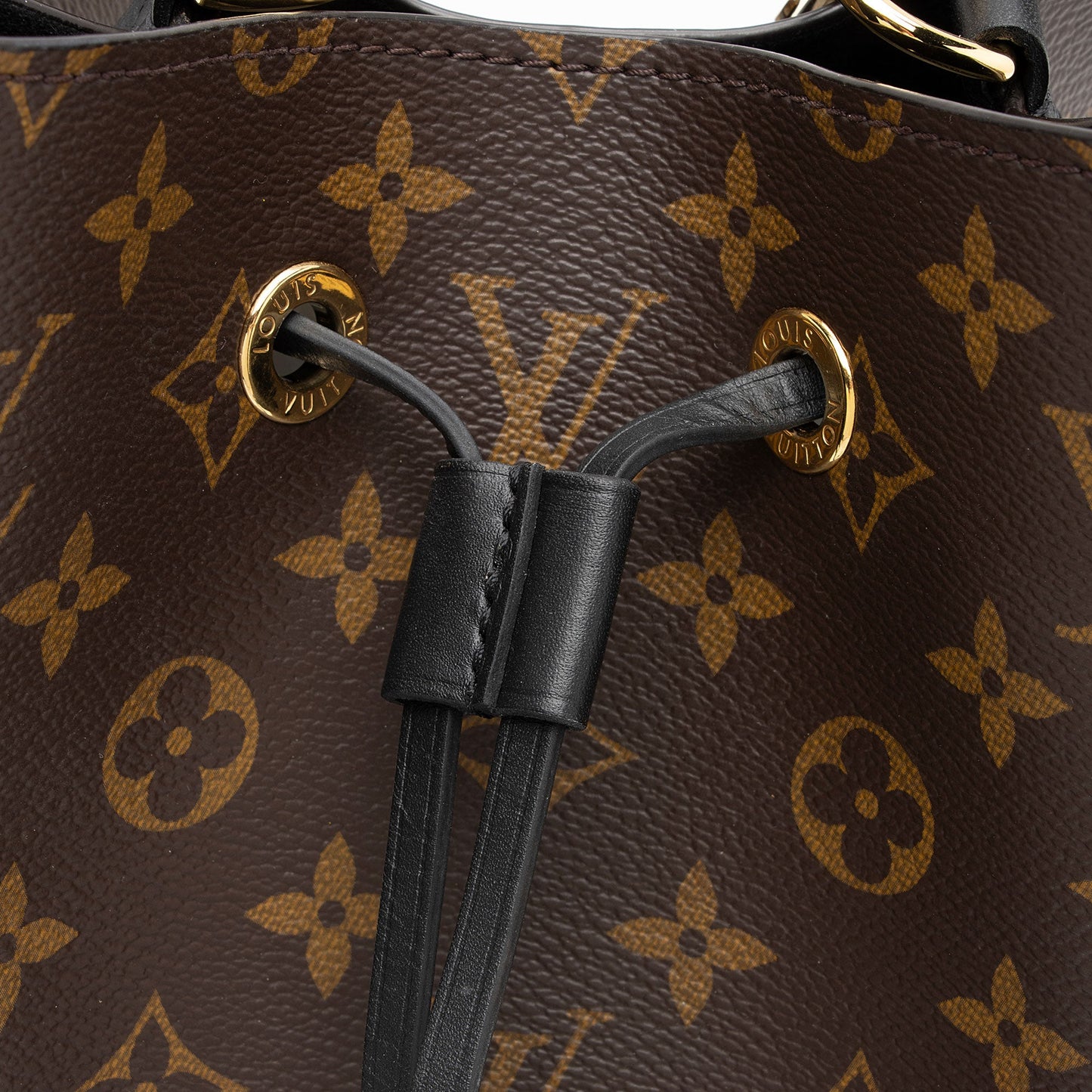 Louis Vuitton Monogram Canvas Neonoe Shoulder Bag (SHF-Gx4WX8)