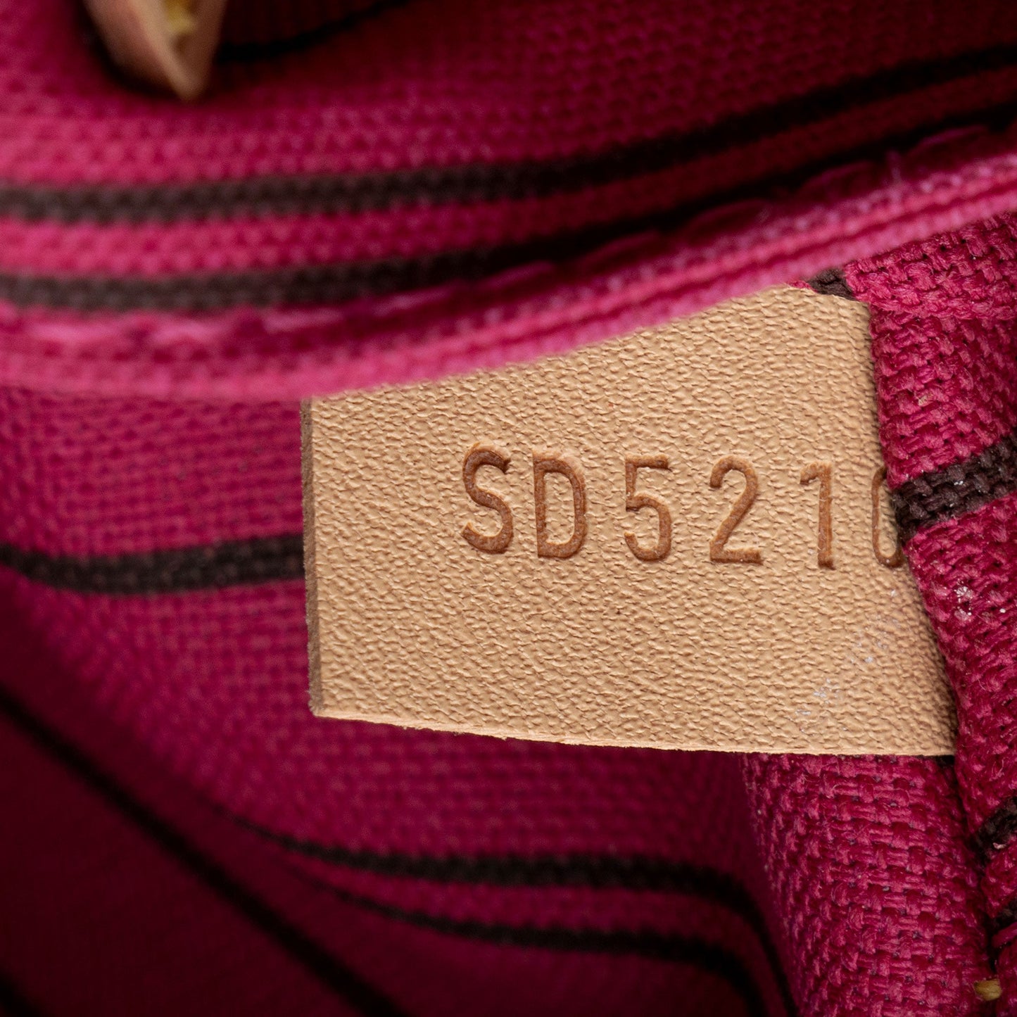 Louis Vuitton Monogram Canvas Neverfull GM Tote (SHF-xeDmYi)