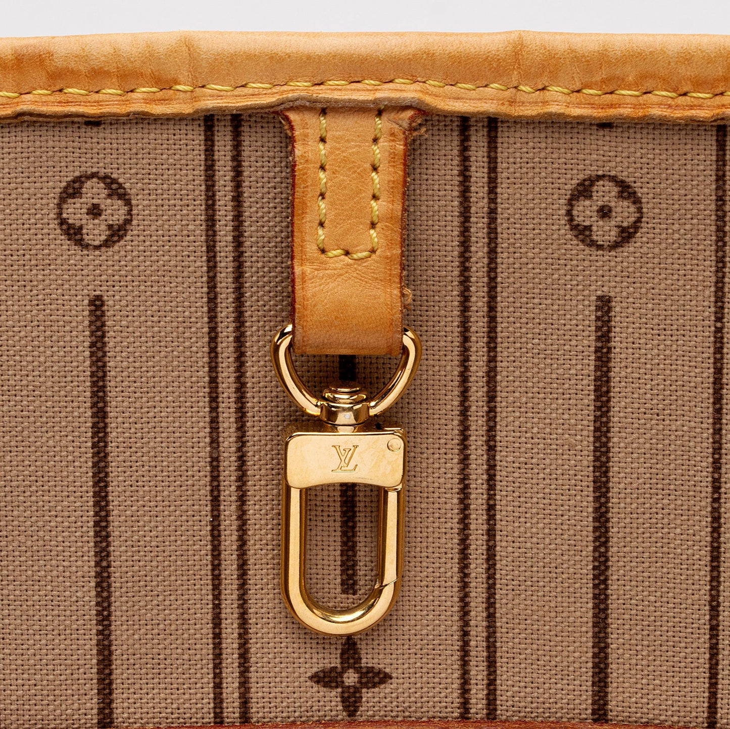Louis Vuitton Monogram Canvas Neverfull GM Tote (SHF-mwdLUC)