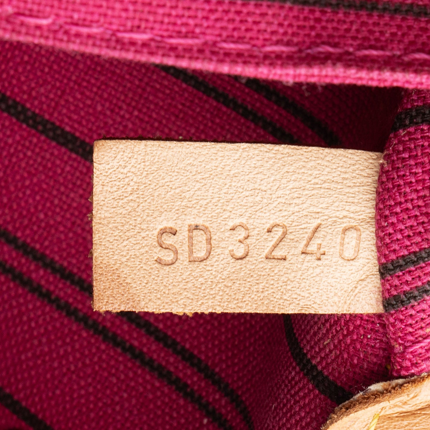 Louis Vuitton Monogram Canvas Neverfull GM Tote (SHF-c7qIyv)
