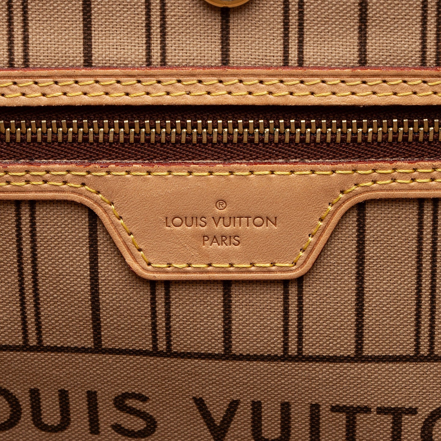 Louis Vuitton Monogram Canvas Neverfull GM Tote (SHF-JXI3Rz)