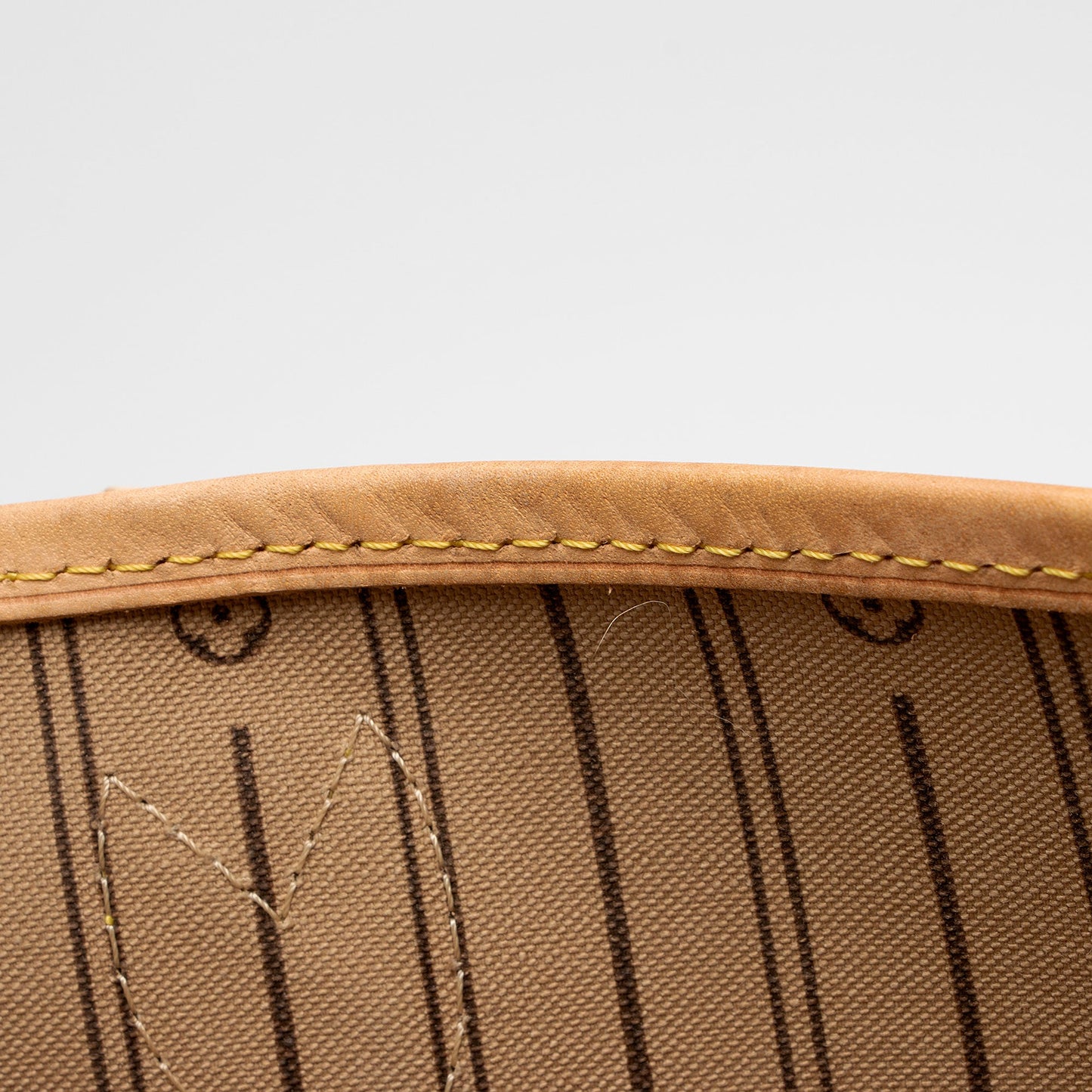 Louis Vuitton Monogram Canvas Neverfull GM Tote (SHF-n869XF)