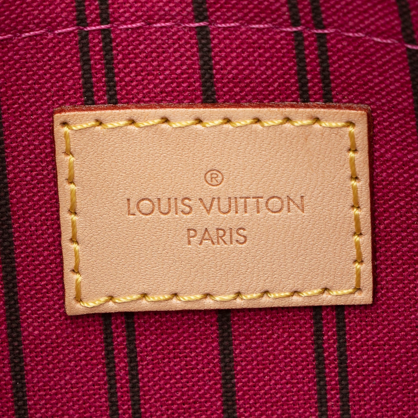 Louis Vuitton Monogram Canvas Neverfull MM Pochette (SHF-clhLgy)