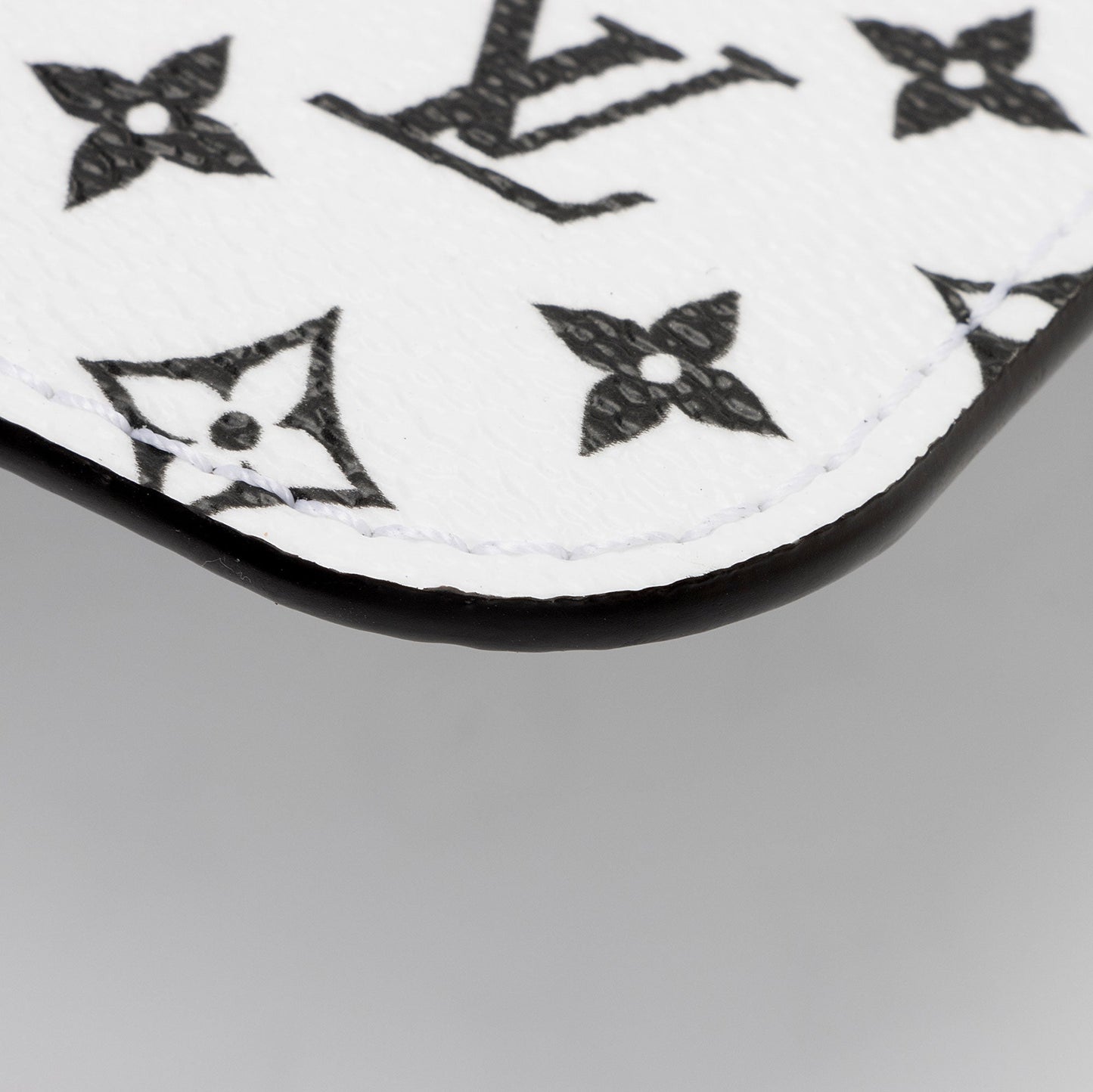 Louis Vuitton Giant Monogram Canvas Neverfull MM Pochette (SHF-6rCN8J)