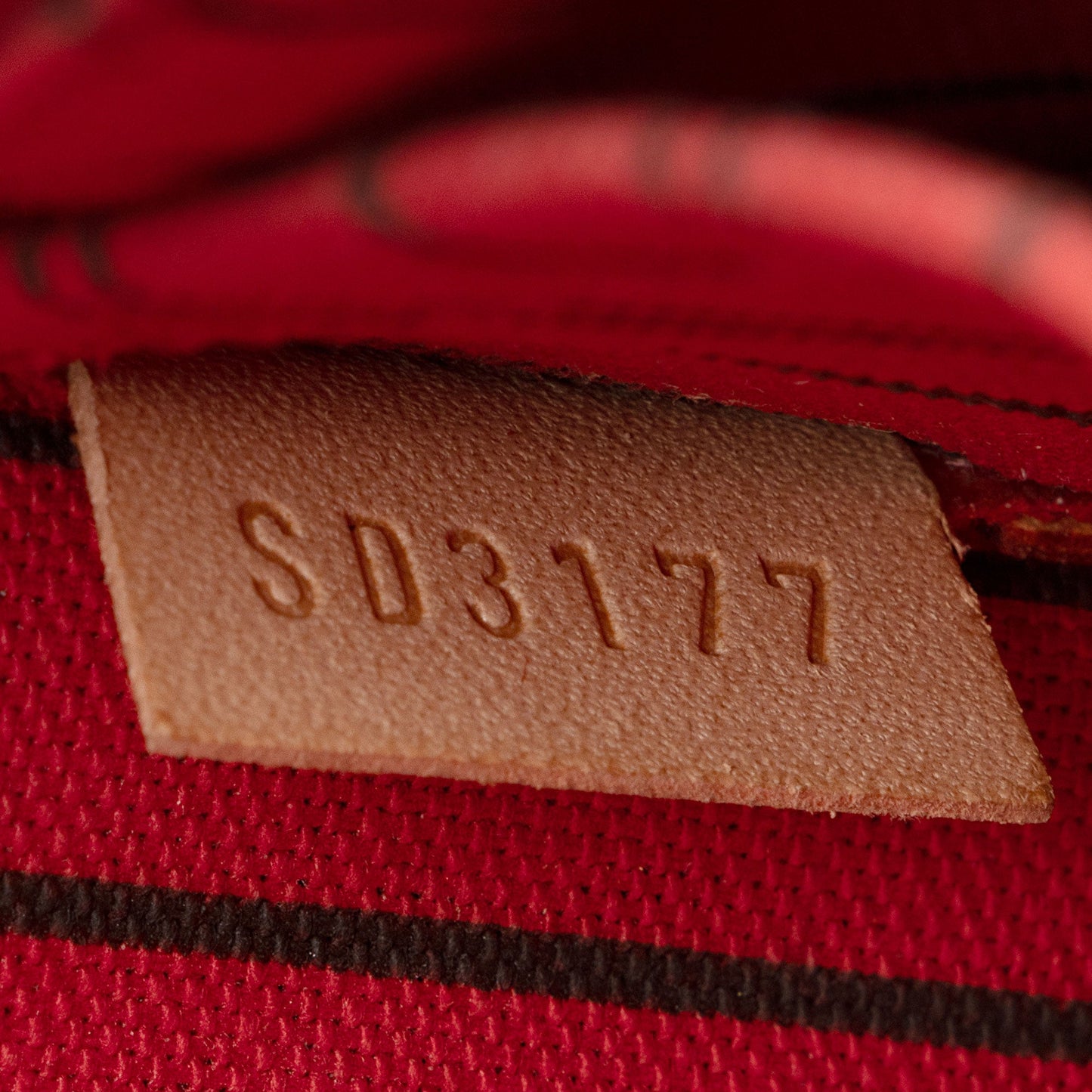 Louis Vuitton Monogram Canvas Neverfull MM Pochette (SHF-ht0xsf)